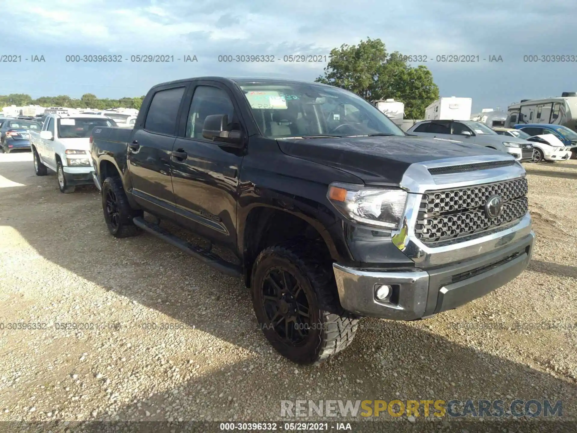 1 Photograph of a damaged car 5TFDY5F16LX899370 TOYOTA TUNDRA 4WD 2020