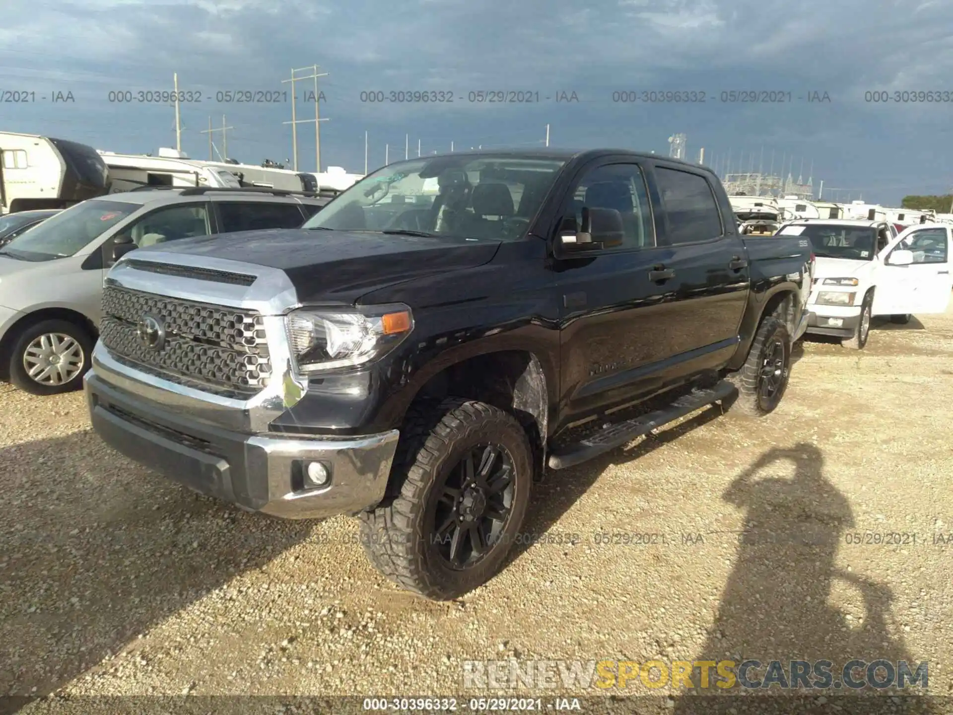 2 Photograph of a damaged car 5TFDY5F16LX899370 TOYOTA TUNDRA 4WD 2020