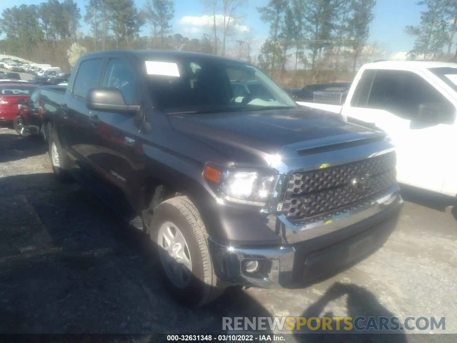 1 Photograph of a damaged car 5TFDY5F16LX927345 TOYOTA TUNDRA 4WD 2020