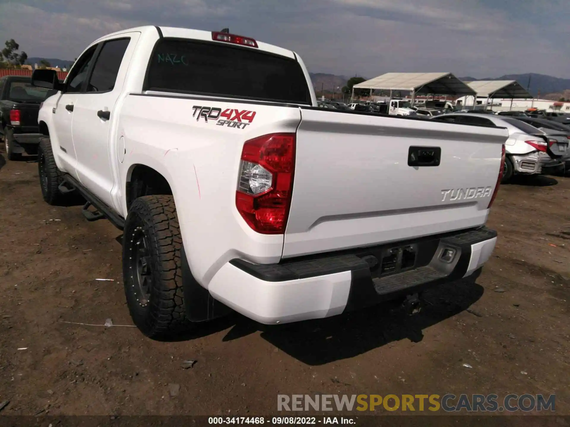 3 Фотография поврежденного автомобиля 5TFDY5F16LX932562 TOYOTA TUNDRA 4WD 2020