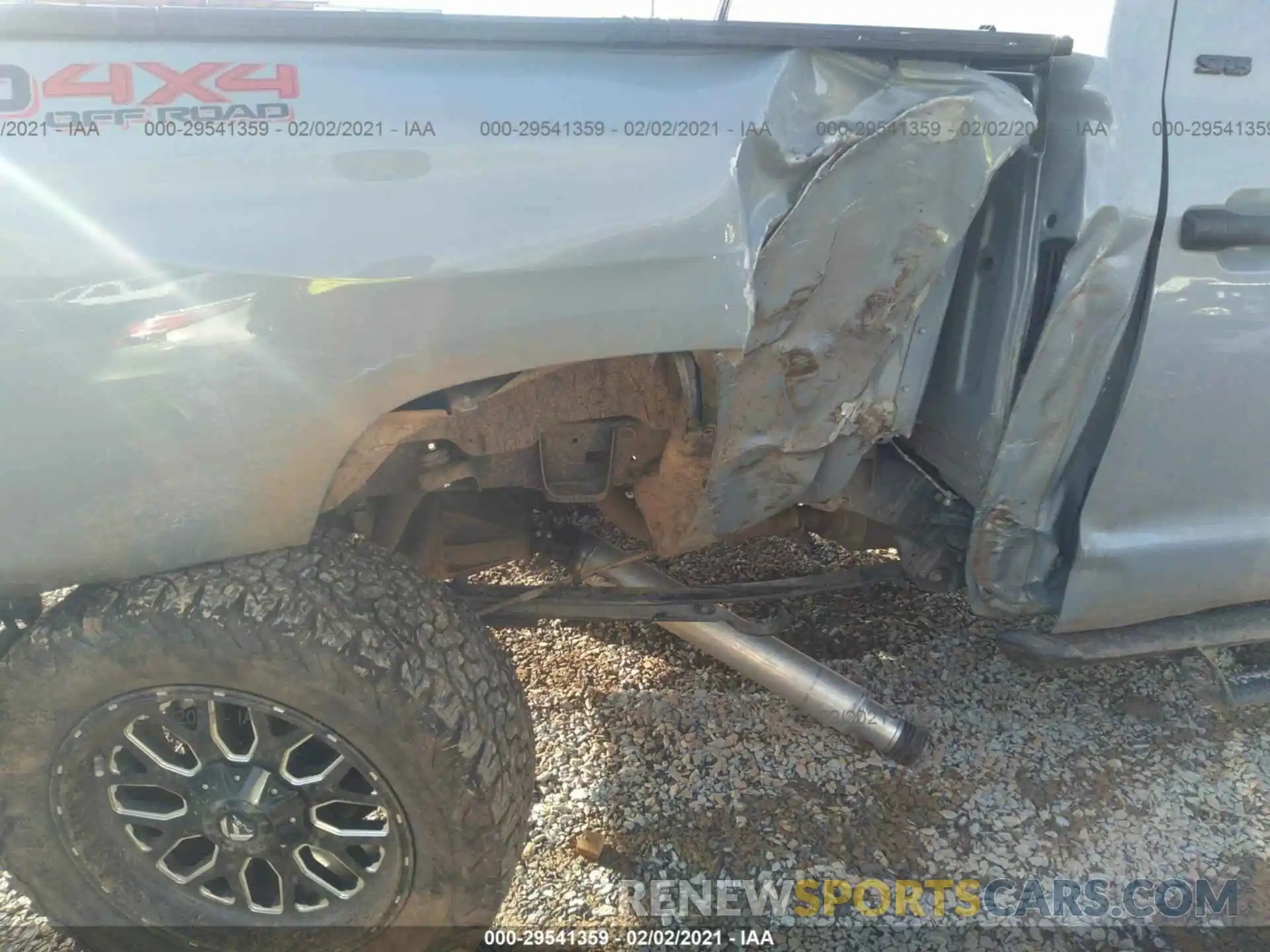 6 Photograph of a damaged car 5TFDY5F17LX871836 TOYOTA TUNDRA 4WD 2020