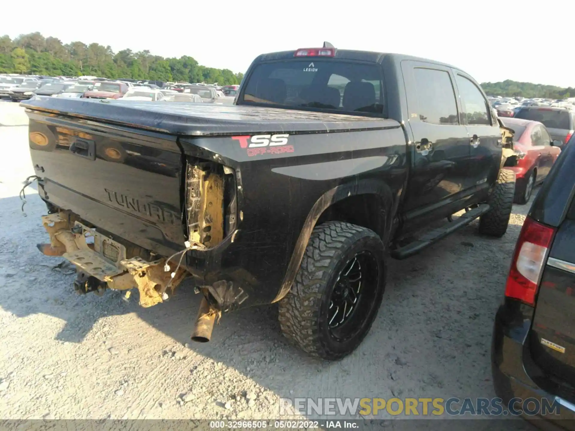 4 Photograph of a damaged car 5TFDY5F17LX884750 TOYOTA TUNDRA 4WD 2020