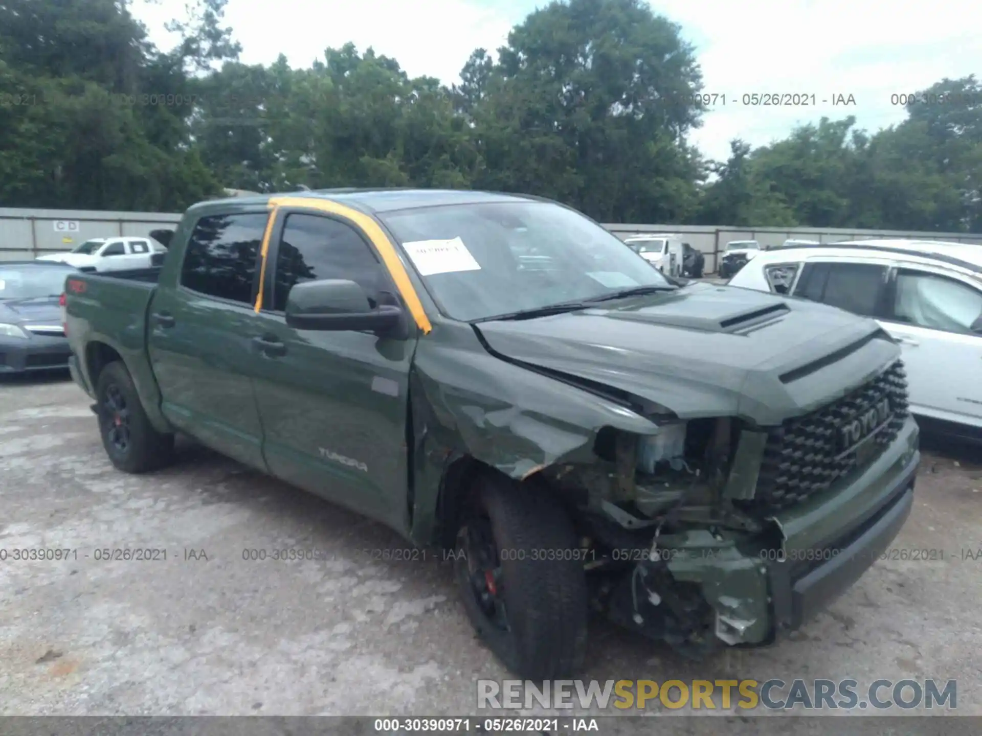 1 Photograph of a damaged car 5TFDY5F17LX887339 TOYOTA TUNDRA 4WD 2020