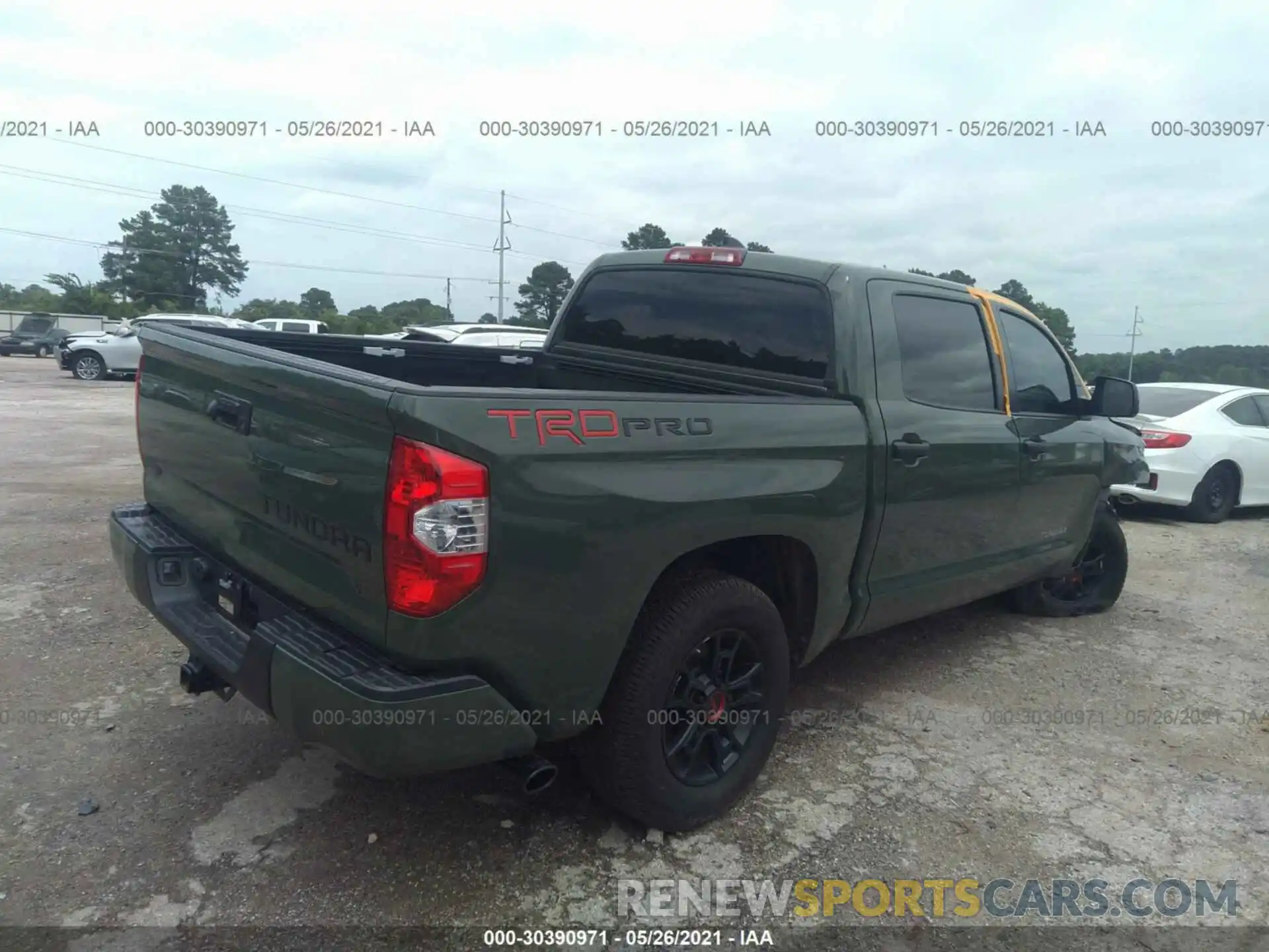 4 Photograph of a damaged car 5TFDY5F17LX887339 TOYOTA TUNDRA 4WD 2020