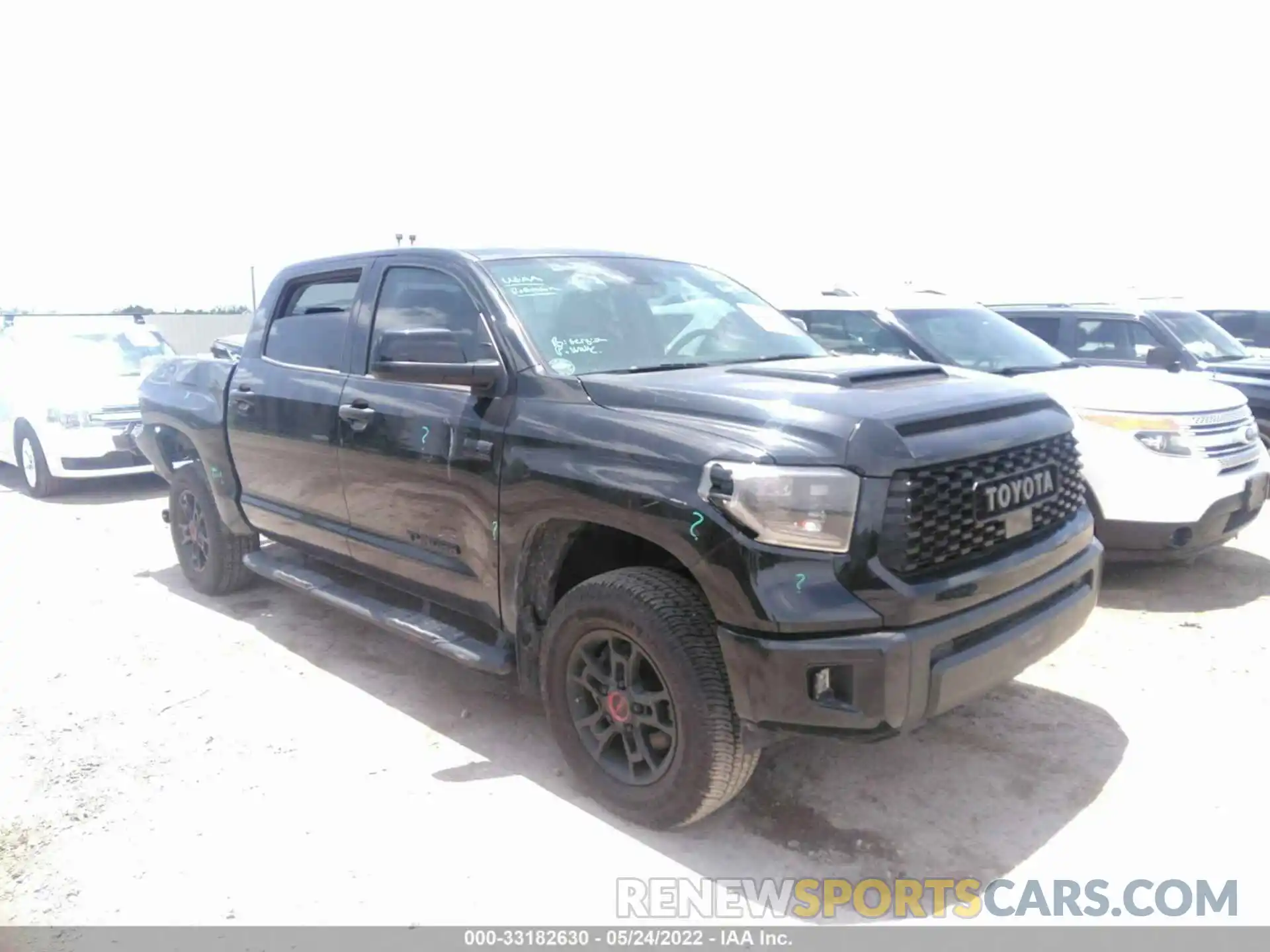 1 Photograph of a damaged car 5TFDY5F17LX908917 TOYOTA TUNDRA 4WD 2020