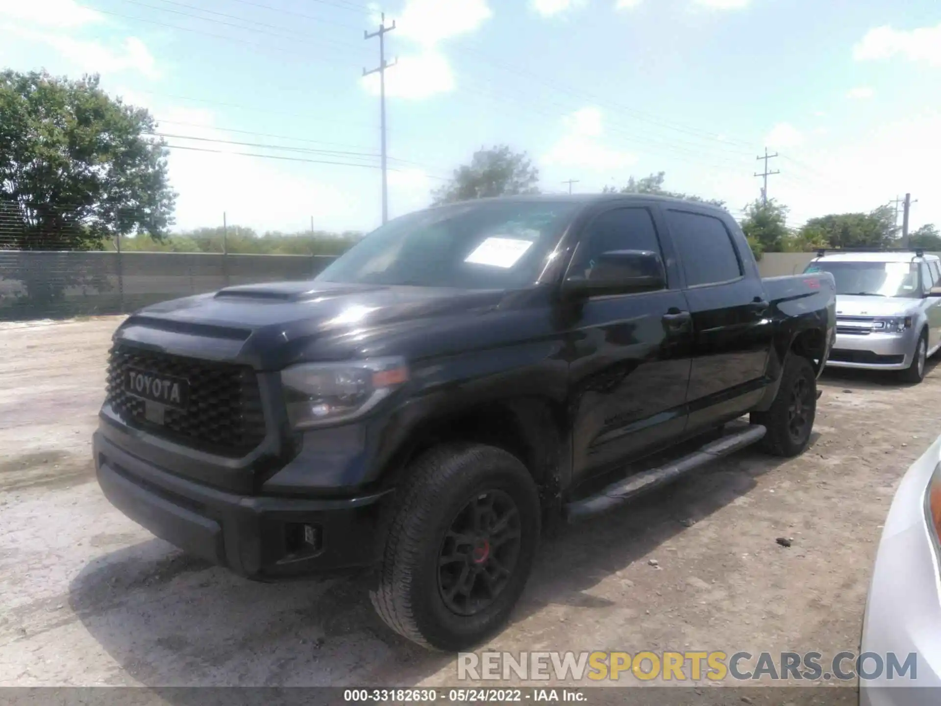 2 Photograph of a damaged car 5TFDY5F17LX908917 TOYOTA TUNDRA 4WD 2020