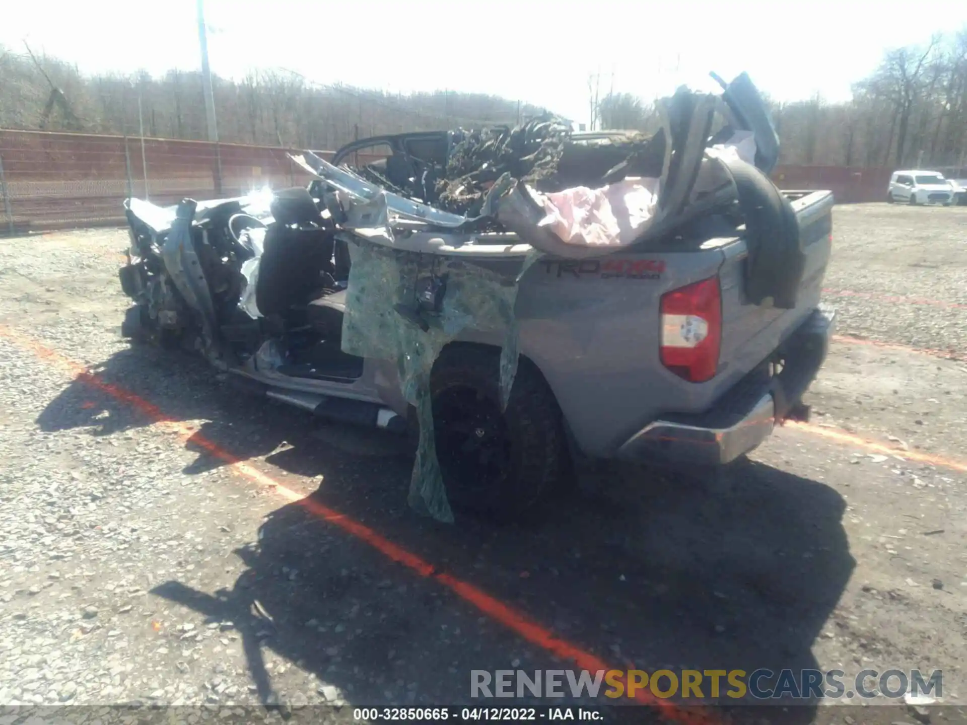 3 Photograph of a damaged car 5TFDY5F18LX902091 TOYOTA TUNDRA 4WD 2020