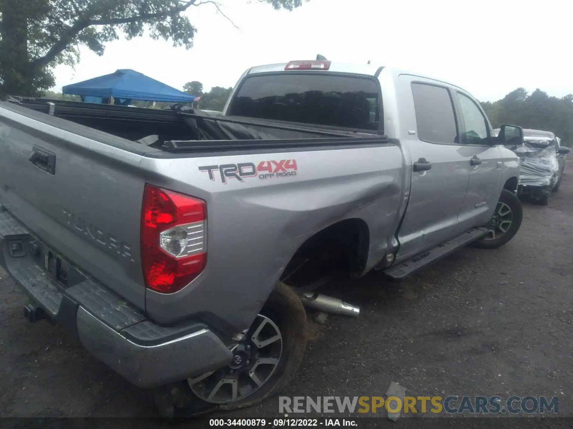 6 Photograph of a damaged car 5TFDY5F18LX902639 TOYOTA TUNDRA 4WD 2020