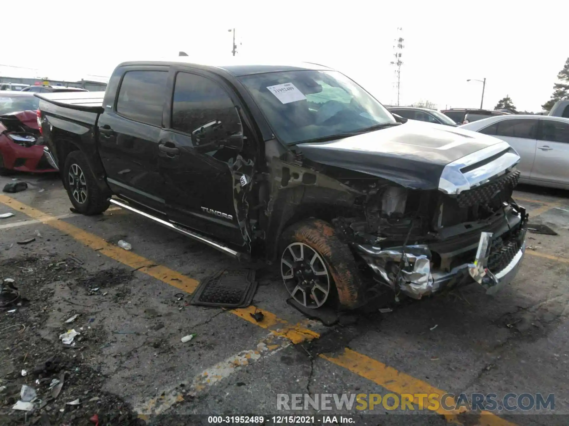 1 Photograph of a damaged car 5TFDY5F18LX905637 TOYOTA TUNDRA 4WD 2020