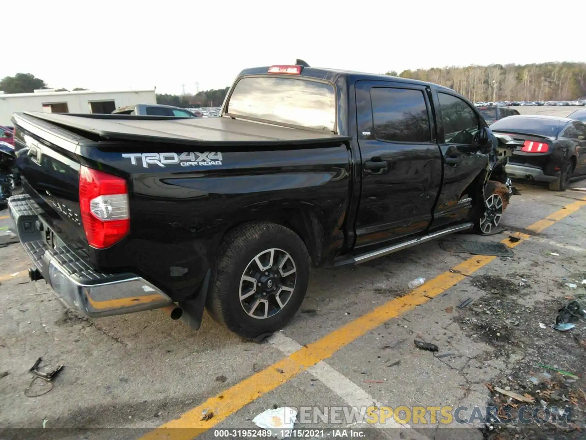 4 Photograph of a damaged car 5TFDY5F18LX905637 TOYOTA TUNDRA 4WD 2020