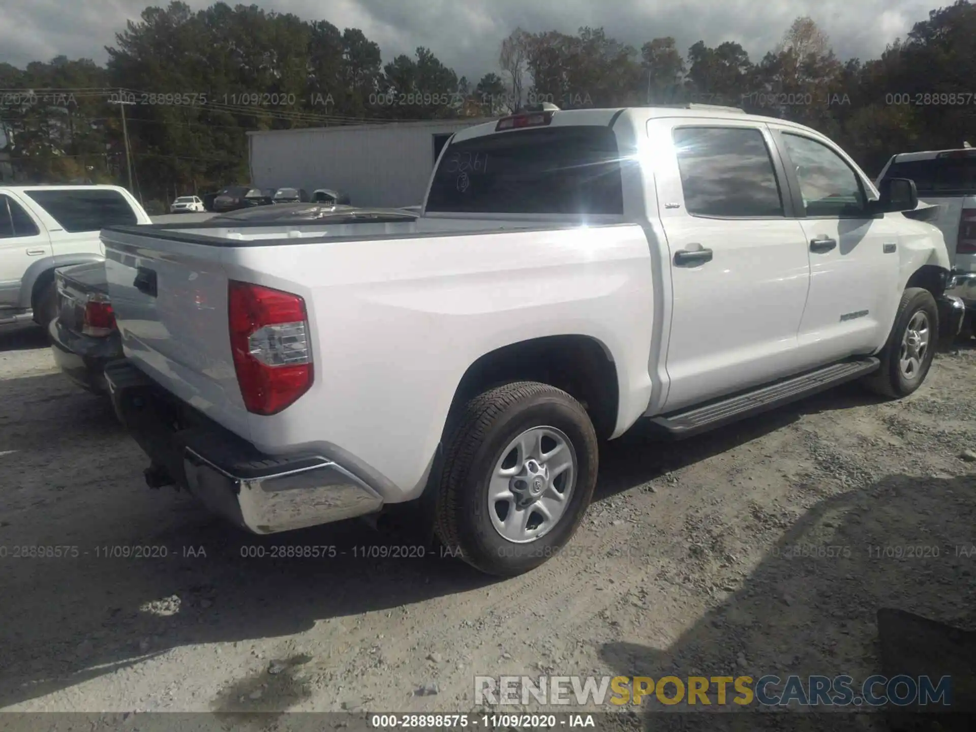 4 Photograph of a damaged car 5TFDY5F18LX933261 TOYOTA TUNDRA 4WD 2020