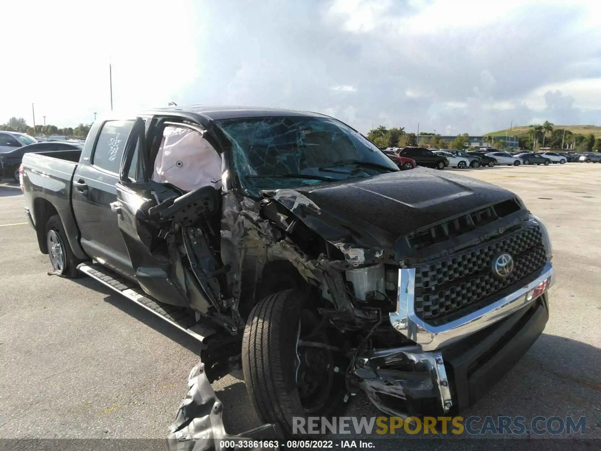 1 Photograph of a damaged car 5TFDY5F18LX945135 TOYOTA TUNDRA 4WD 2020