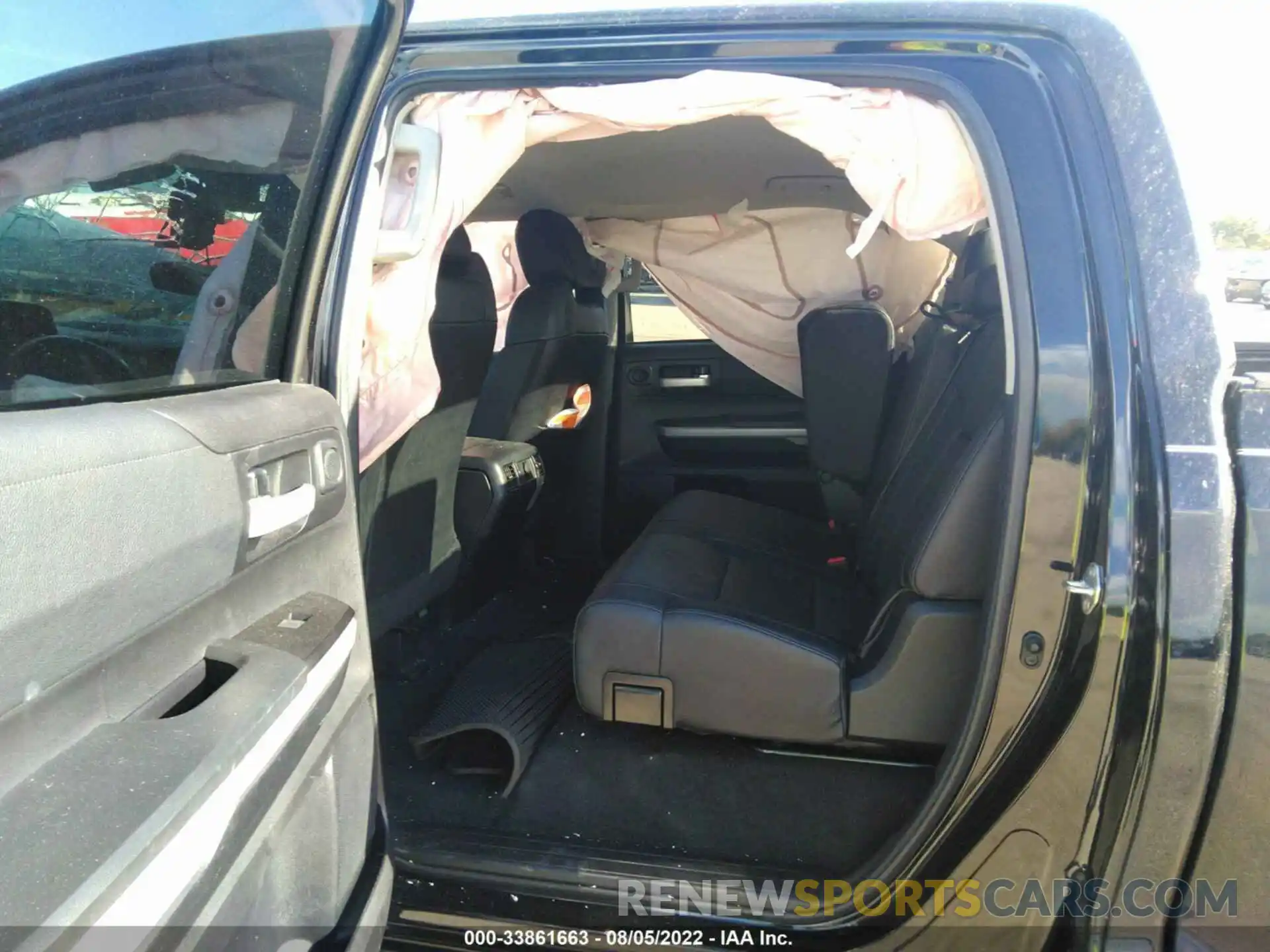 8 Photograph of a damaged car 5TFDY5F18LX945135 TOYOTA TUNDRA 4WD 2020