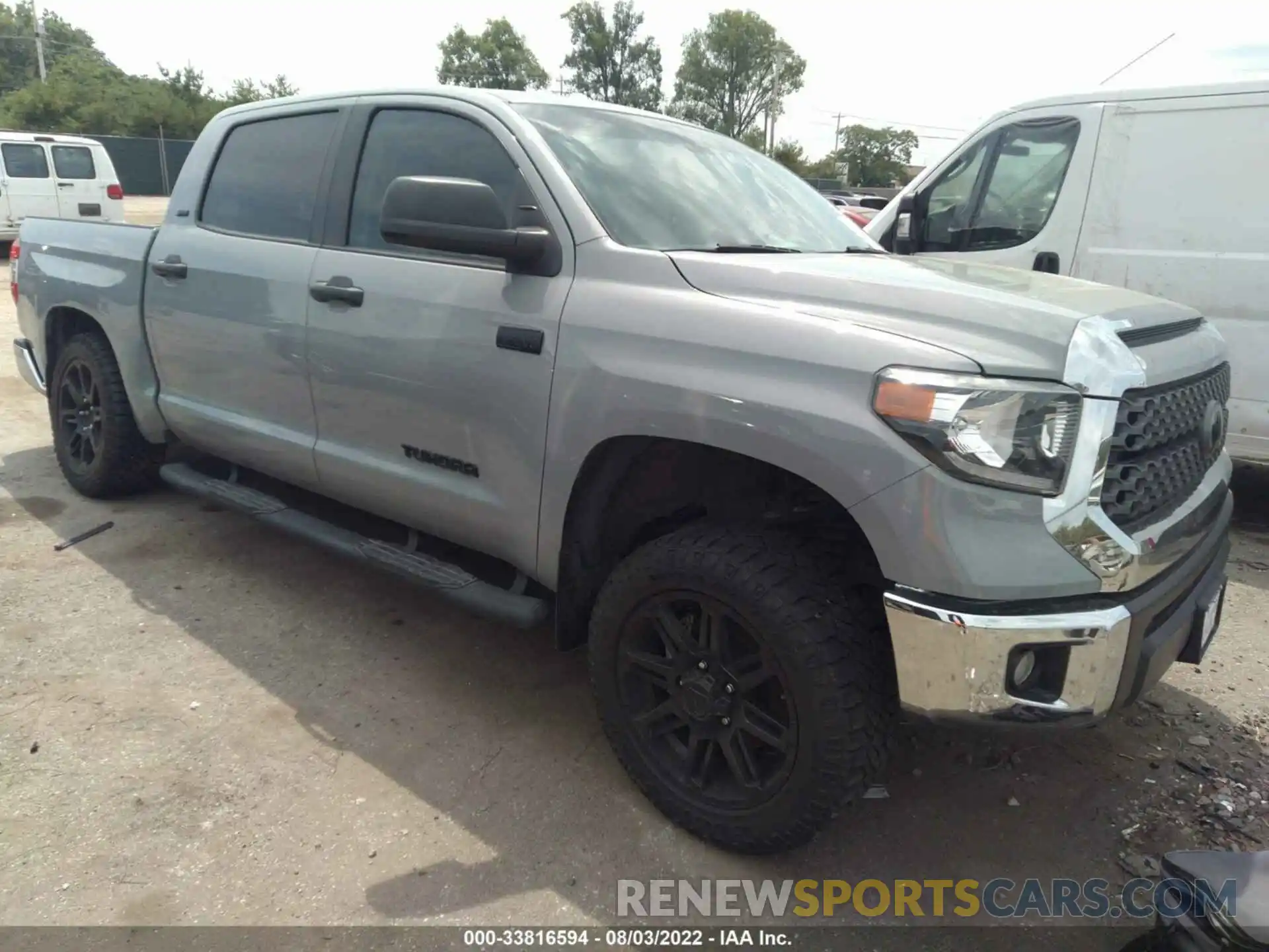 1 Photograph of a damaged car 5TFDY5F19LX887844 TOYOTA TUNDRA 4WD 2020