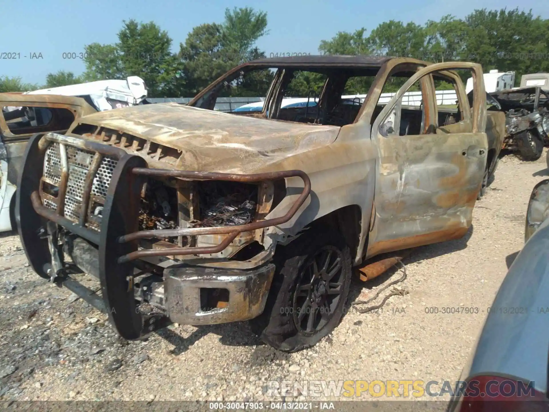 2 Photograph of a damaged car 5TFDY5F19LX899749 TOYOTA TUNDRA 4WD 2020