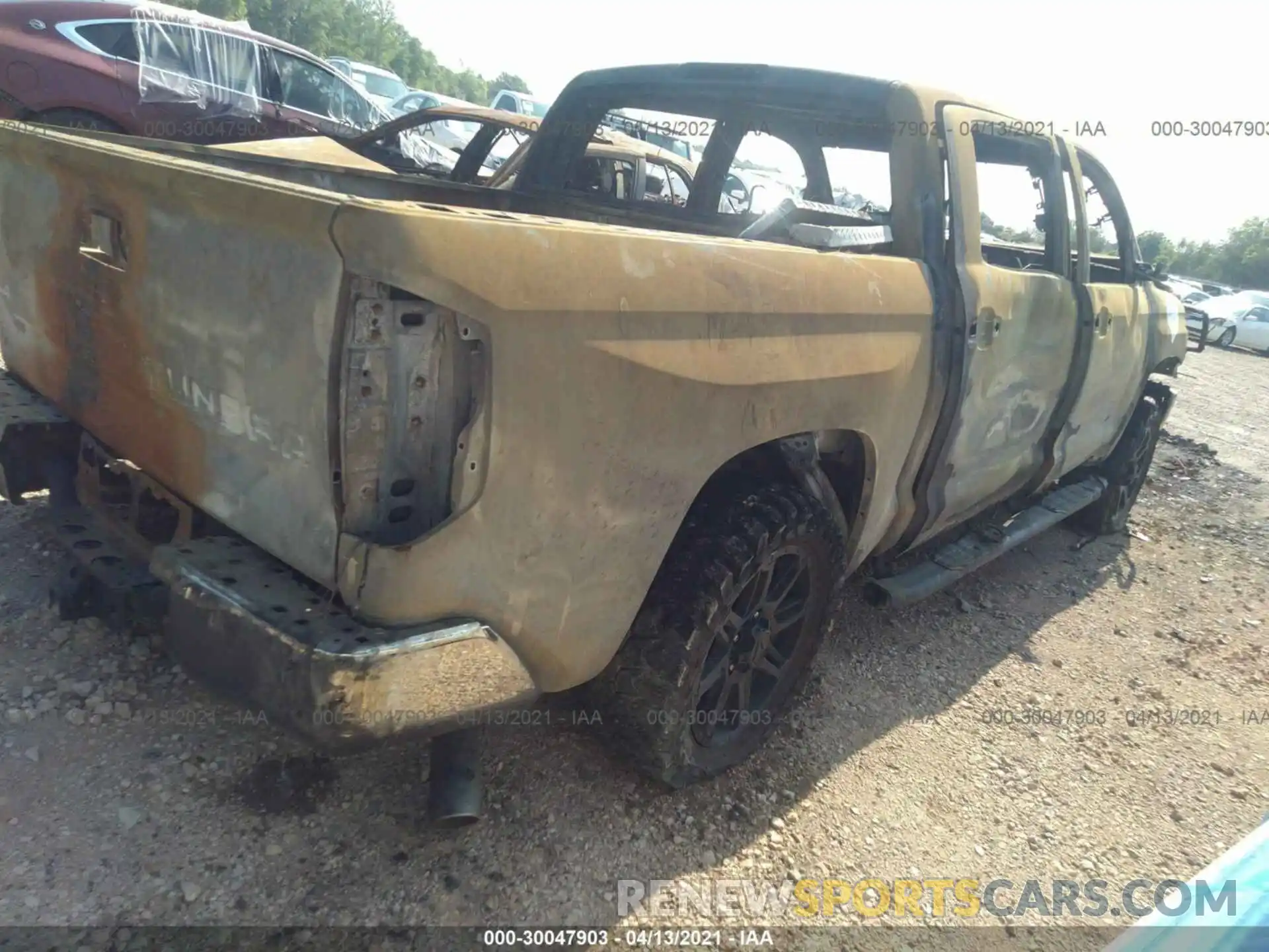 4 Photograph of a damaged car 5TFDY5F19LX899749 TOYOTA TUNDRA 4WD 2020