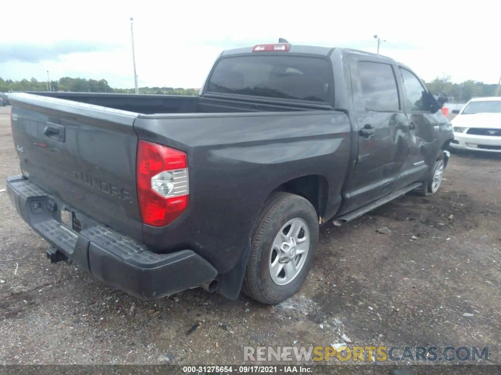 4 Photograph of a damaged car 5TFDY5F19LX905694 TOYOTA TUNDRA 4WD 2020