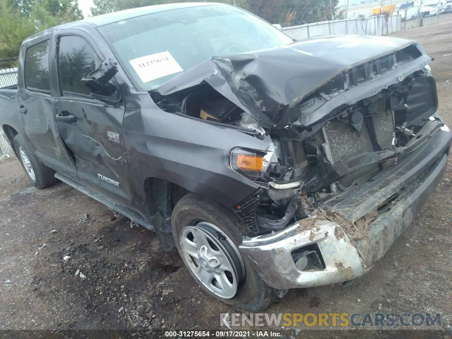 6 Photograph of a damaged car 5TFDY5F19LX905694 TOYOTA TUNDRA 4WD 2020