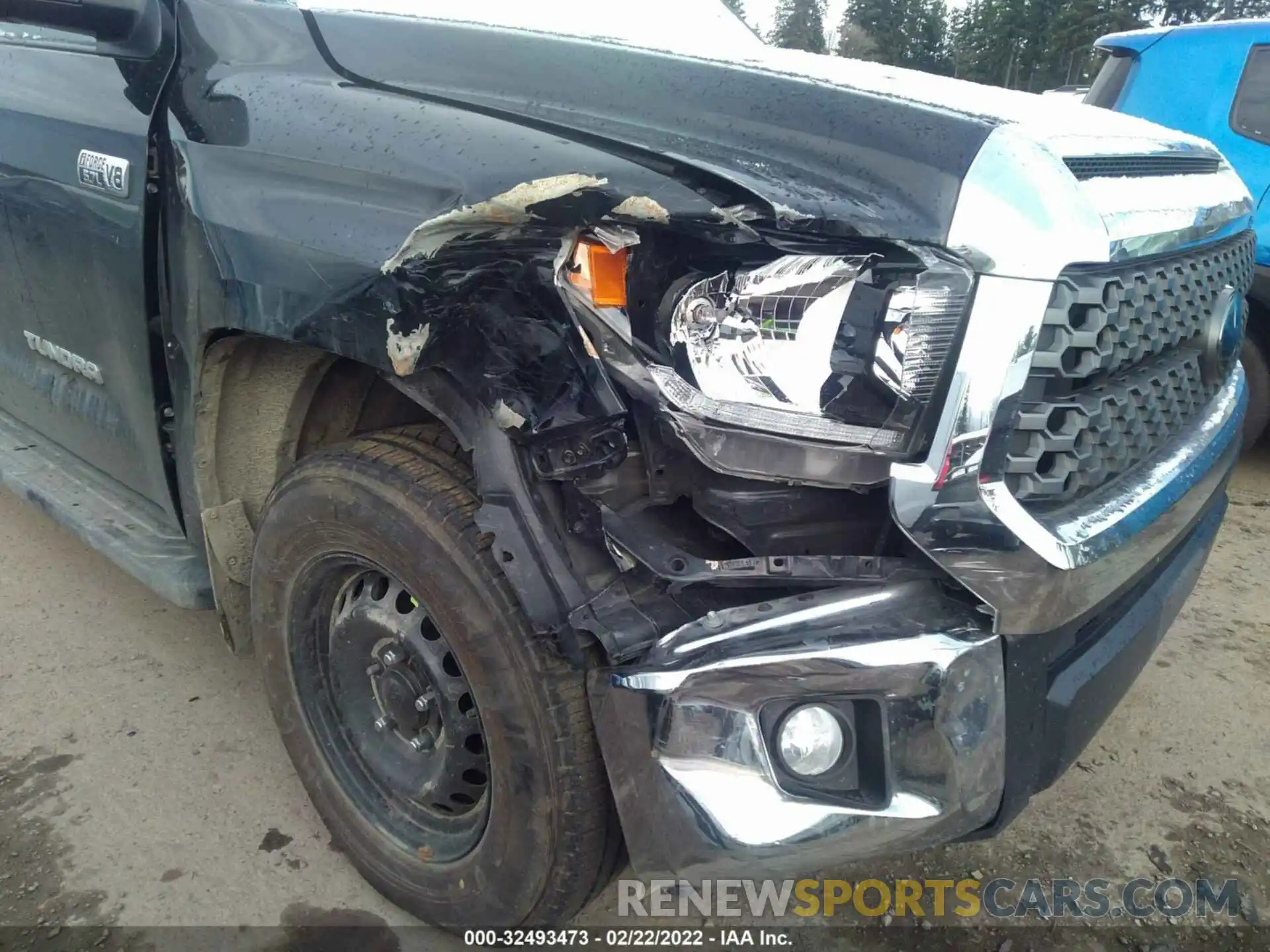 6 Photograph of a damaged car 5TFDY5F19LX924519 TOYOTA TUNDRA 4WD 2020