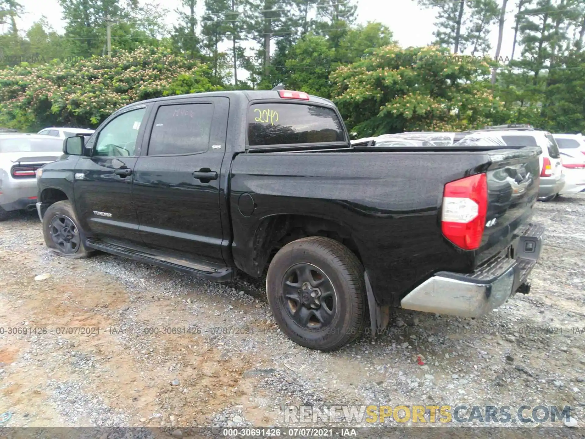 3 Photograph of a damaged car 5TFDY5F19LX932040 TOYOTA TUNDRA 4WD 2020