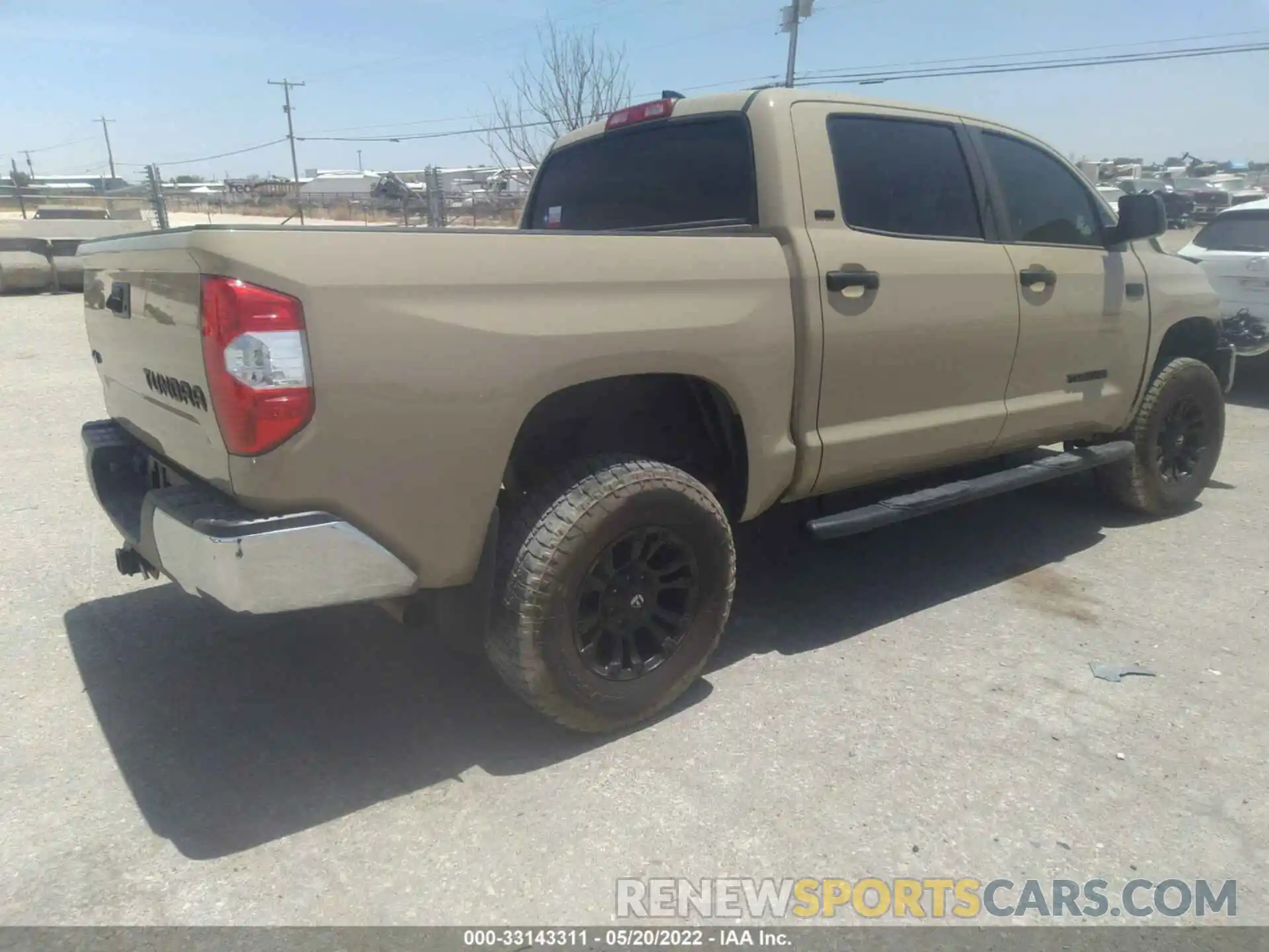 4 Photograph of a damaged car 5TFDY5F19LX932216 TOYOTA TUNDRA 4WD 2020