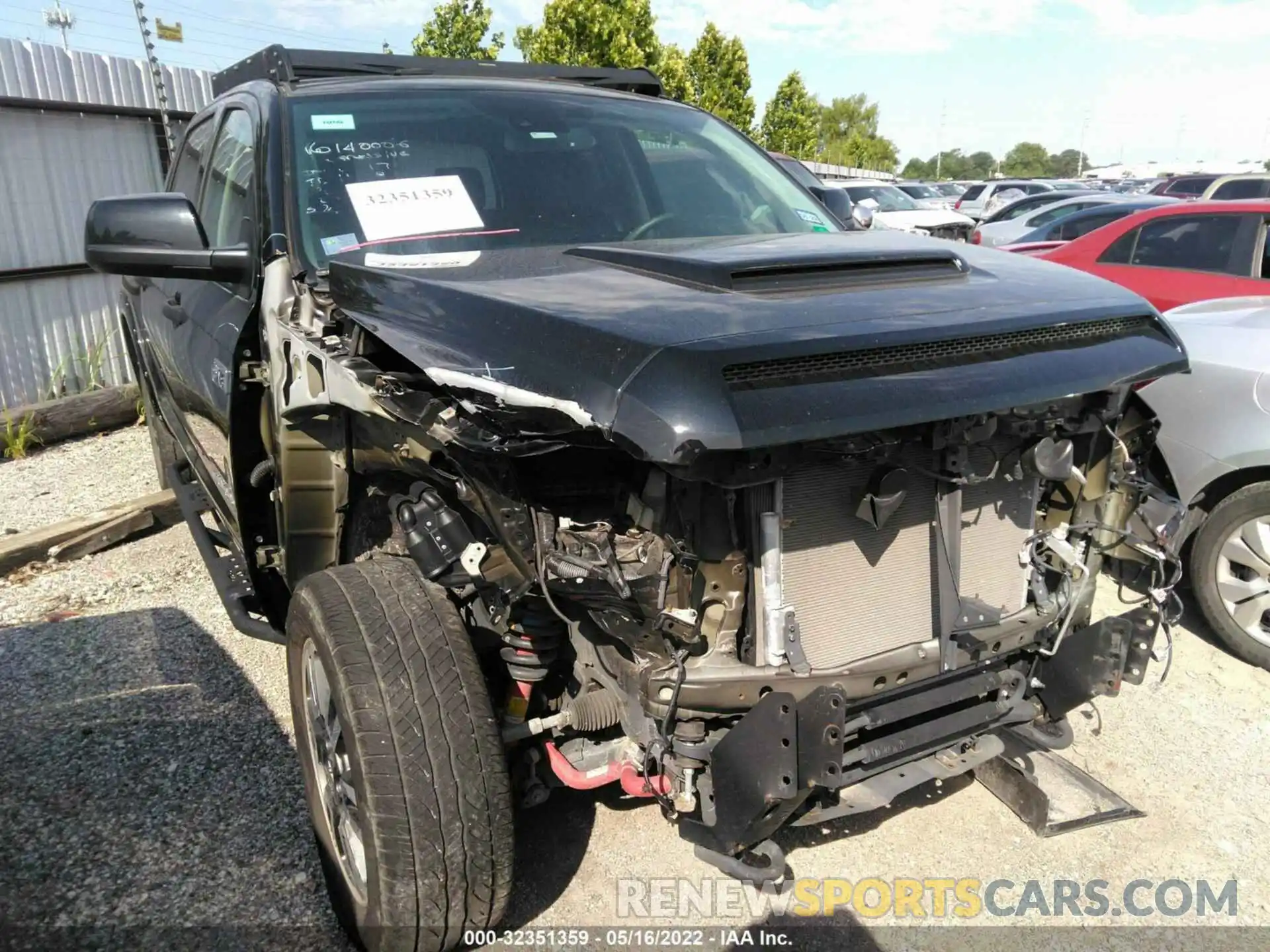 1 Photograph of a damaged car 5TFDY5F19LX933088 TOYOTA TUNDRA 4WD 2020