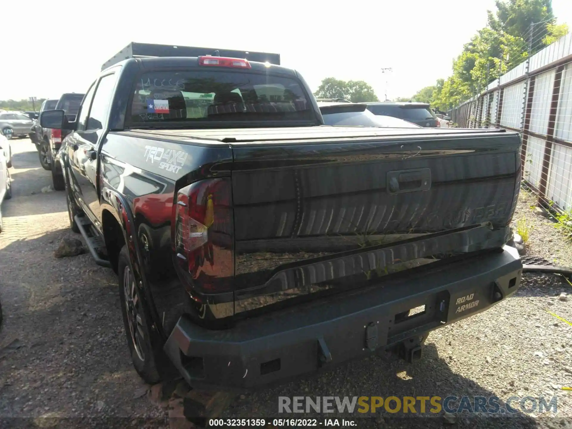 3 Photograph of a damaged car 5TFDY5F19LX933088 TOYOTA TUNDRA 4WD 2020