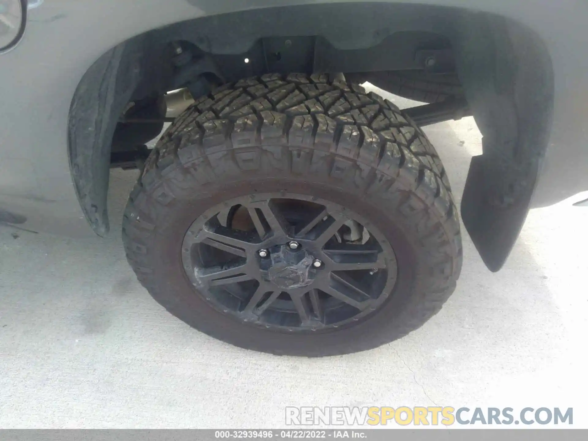 14 Photograph of a damaged car 5TFDY5F19LX942731 TOYOTA TUNDRA 4WD 2020