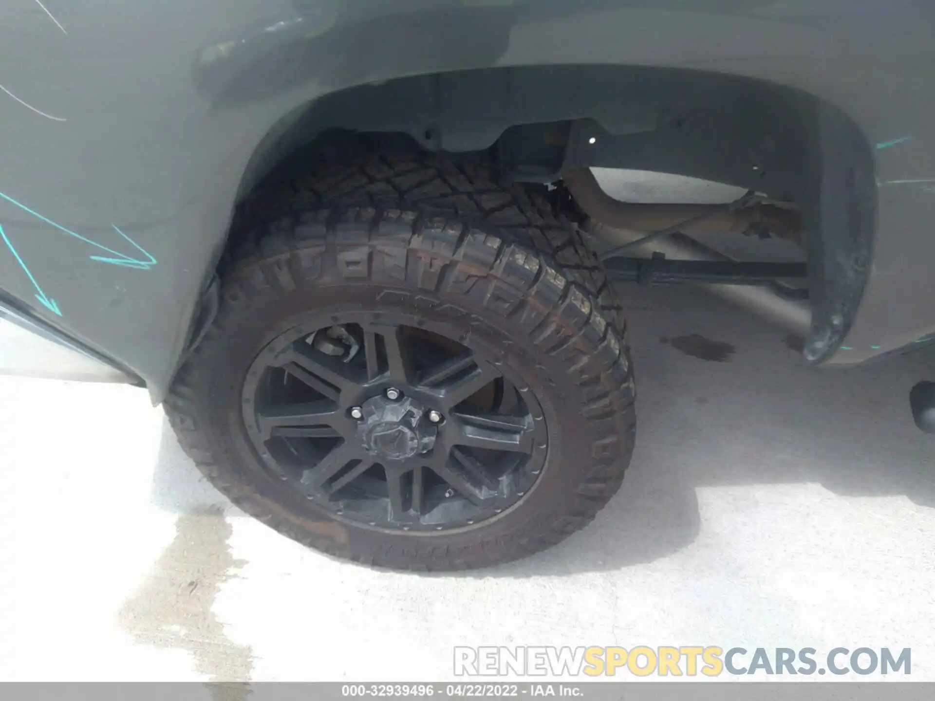 16 Photograph of a damaged car 5TFDY5F19LX942731 TOYOTA TUNDRA 4WD 2020