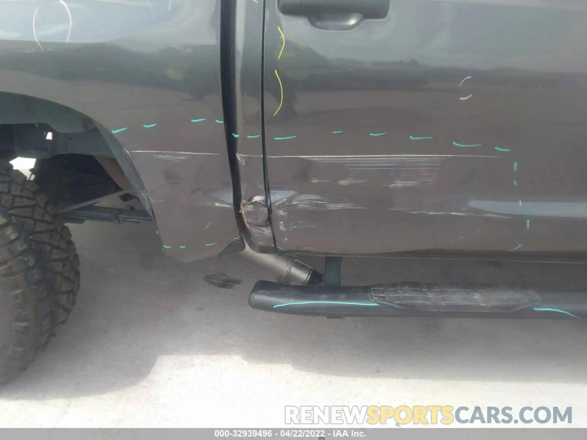 6 Photograph of a damaged car 5TFDY5F19LX942731 TOYOTA TUNDRA 4WD 2020