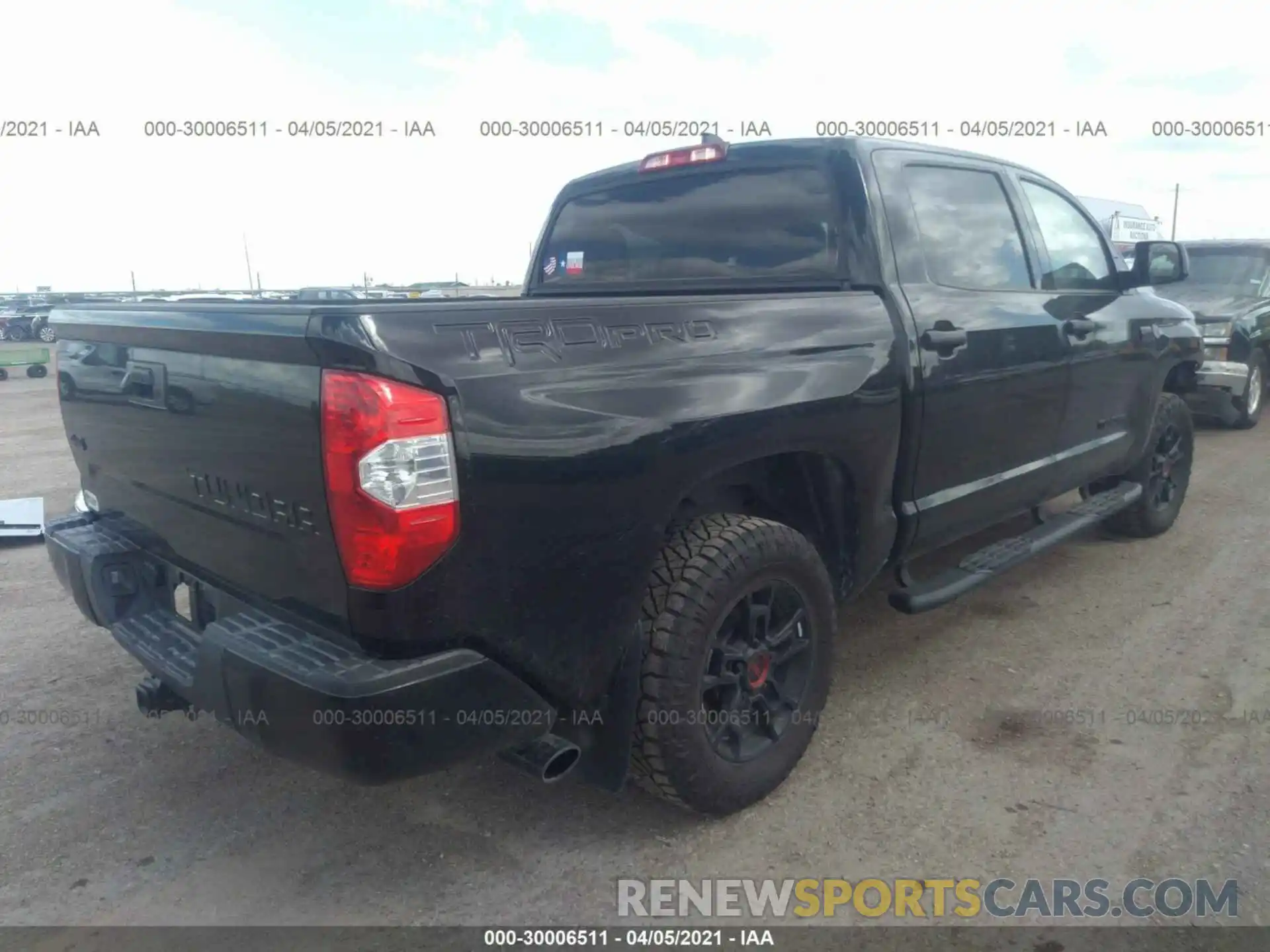 4 Photograph of a damaged car 5TFDY5F19LX944673 TOYOTA TUNDRA 4WD 2020