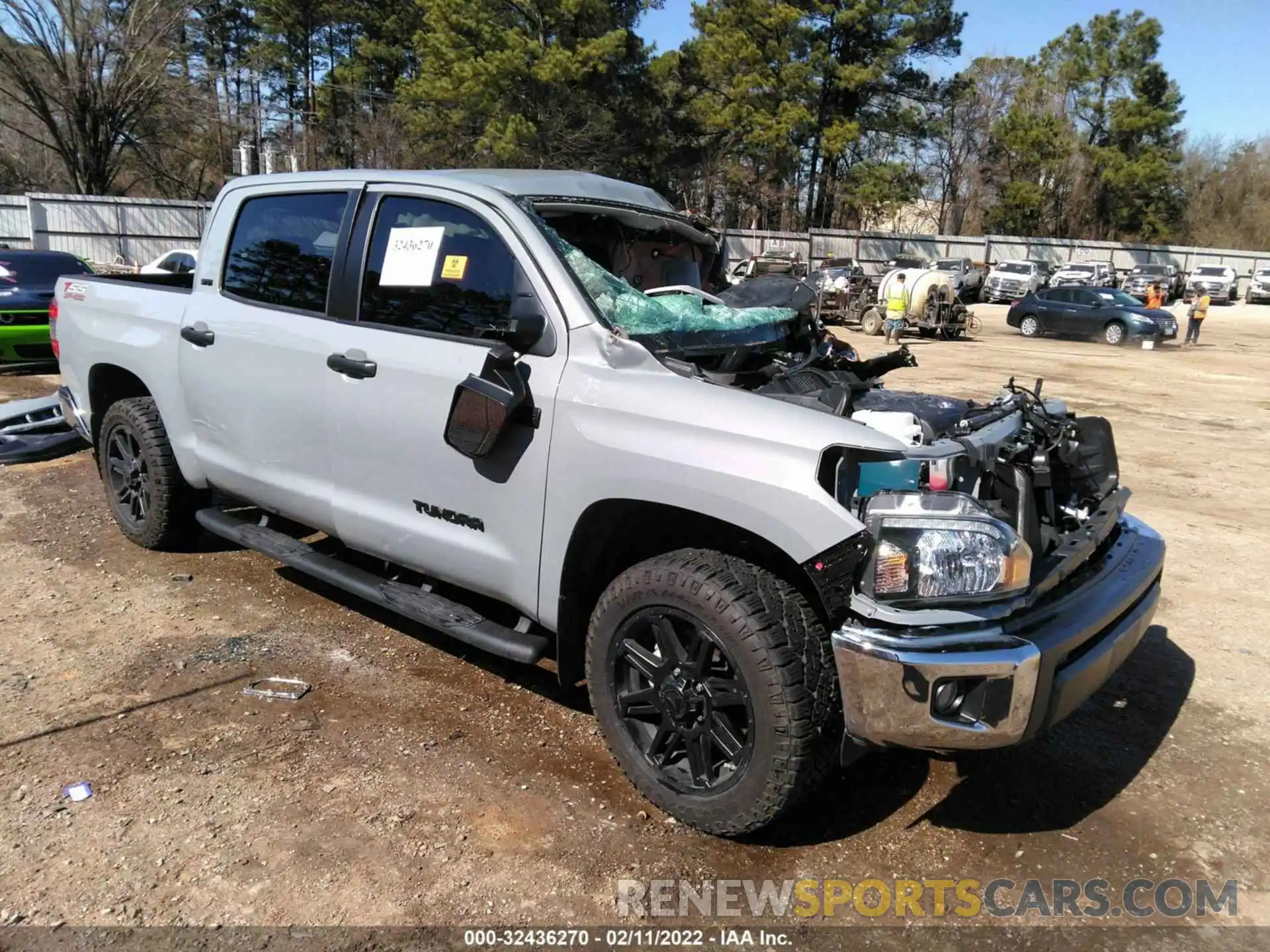 1 Photograph of a damaged car 5TFDY5F1XLX878098 TOYOTA TUNDRA 4WD 2020