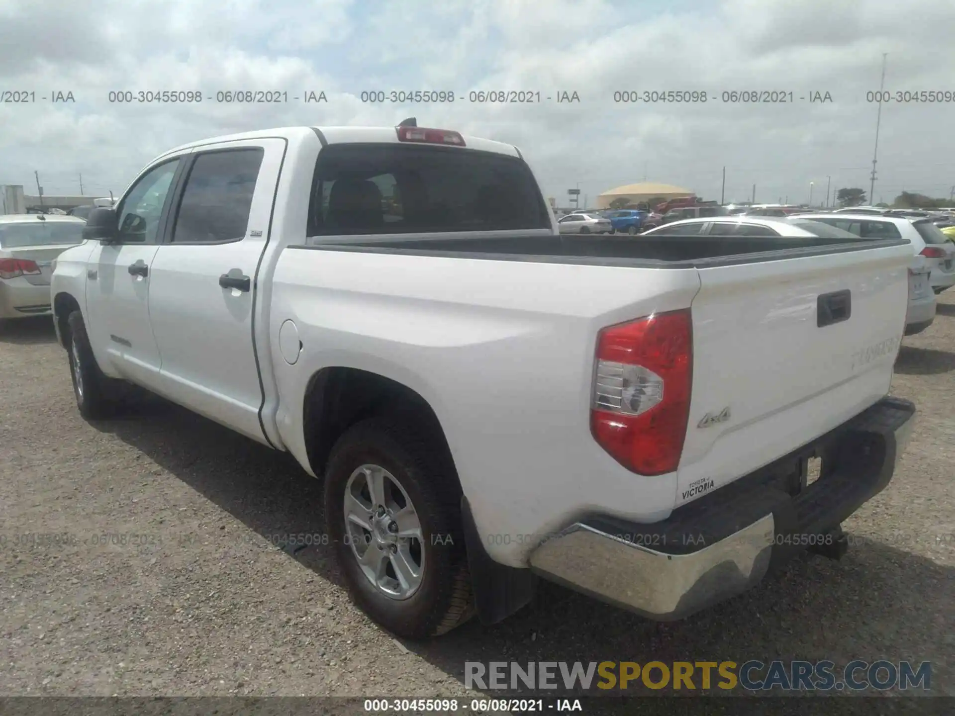 3 Photograph of a damaged car 5TFDY5F1XLX888839 TOYOTA TUNDRA 4WD 2020