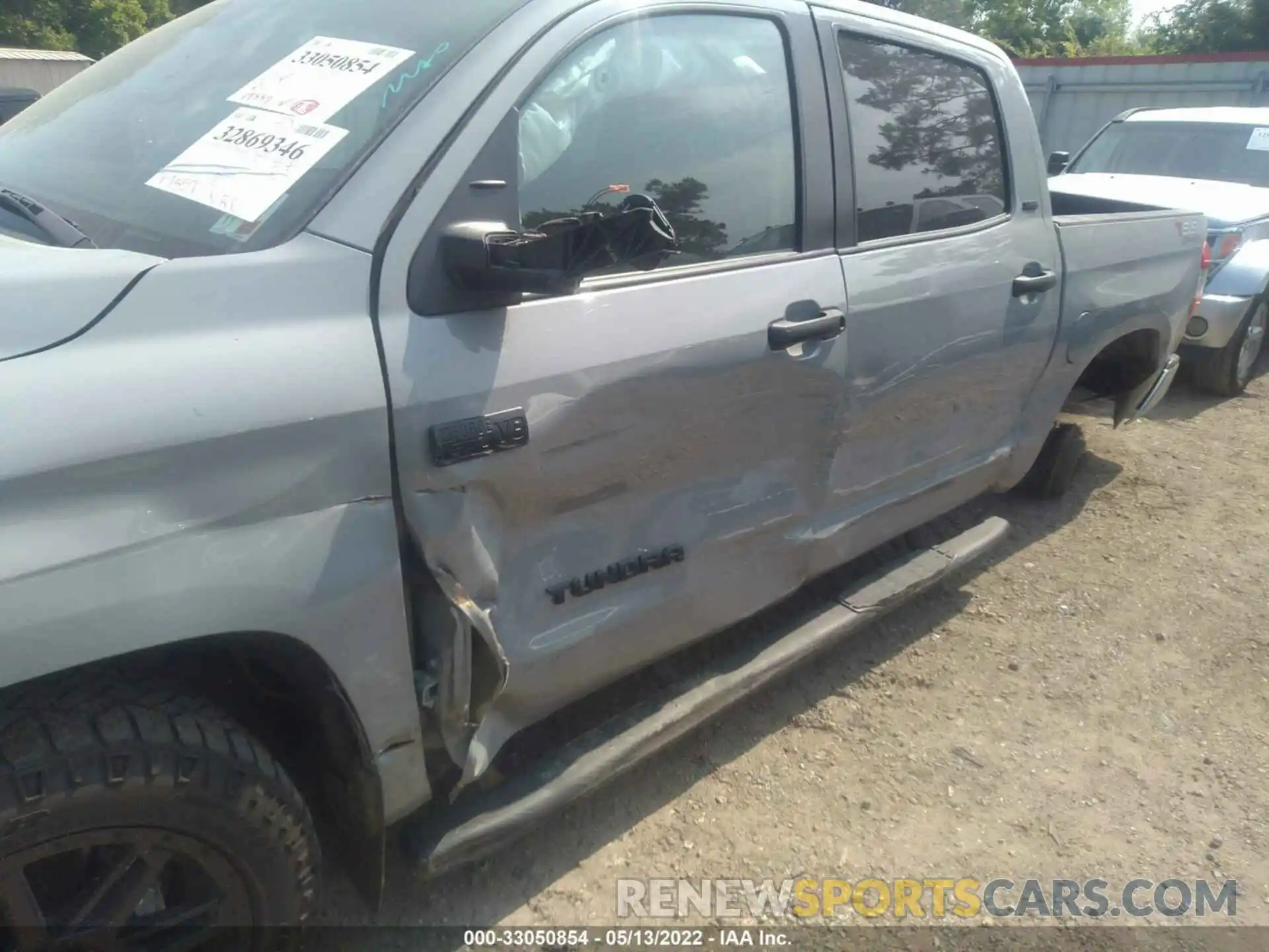 6 Photograph of a damaged car 5TFDY5F1XLX898688 TOYOTA TUNDRA 4WD 2020