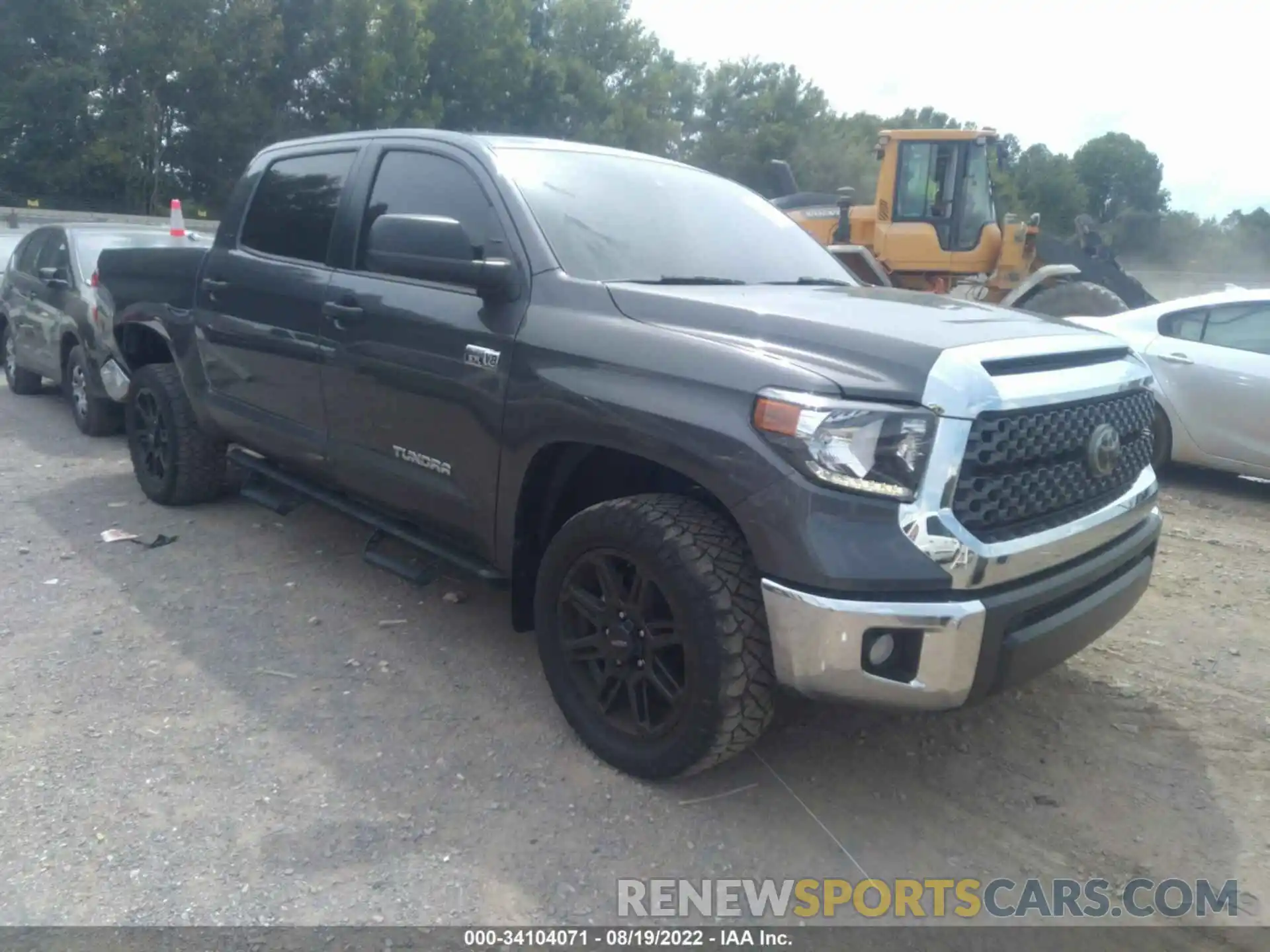 1 Photograph of a damaged car 5TFDY5F1XLX907552 TOYOTA TUNDRA 4WD 2020