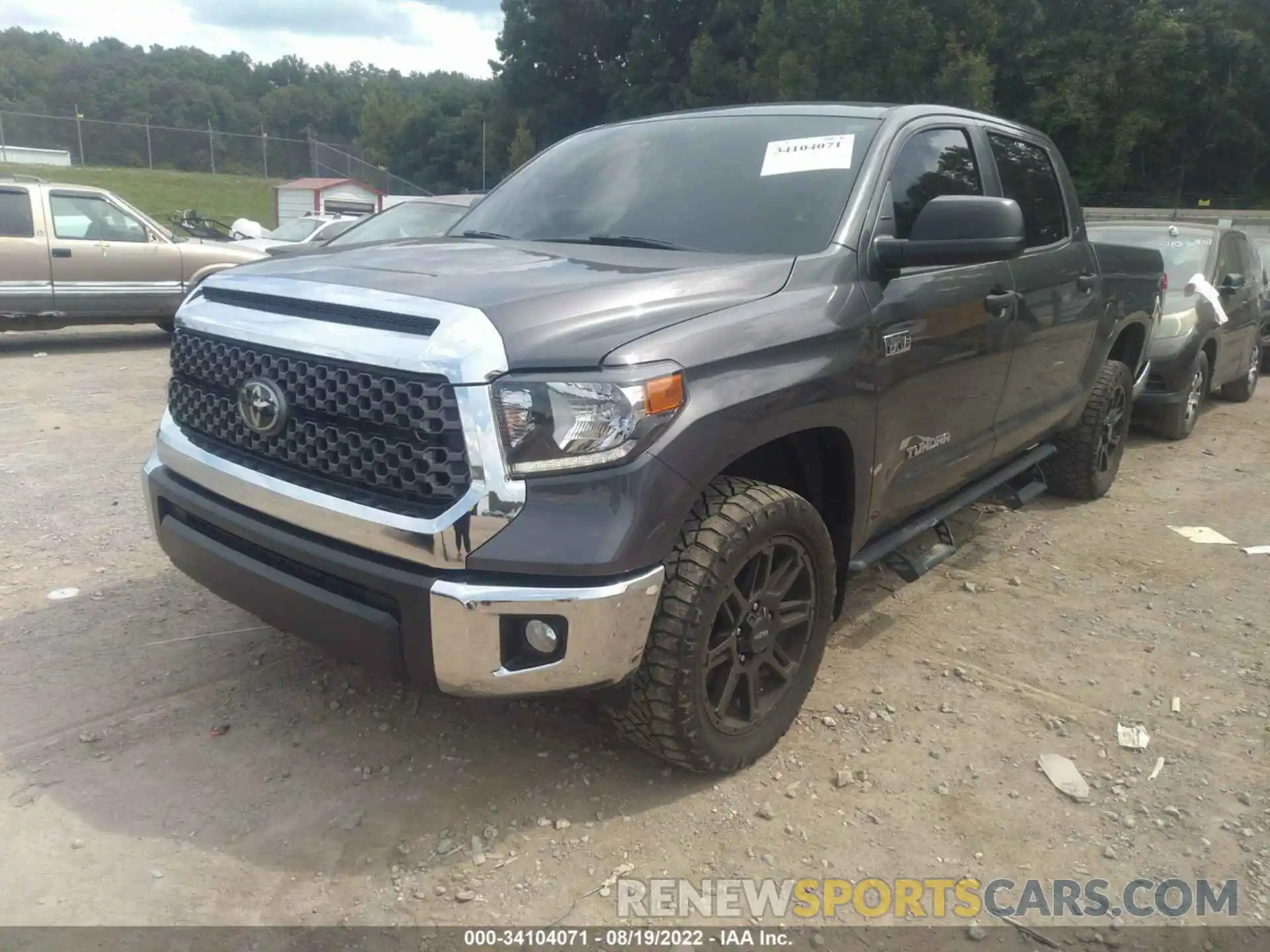 2 Photograph of a damaged car 5TFDY5F1XLX907552 TOYOTA TUNDRA 4WD 2020