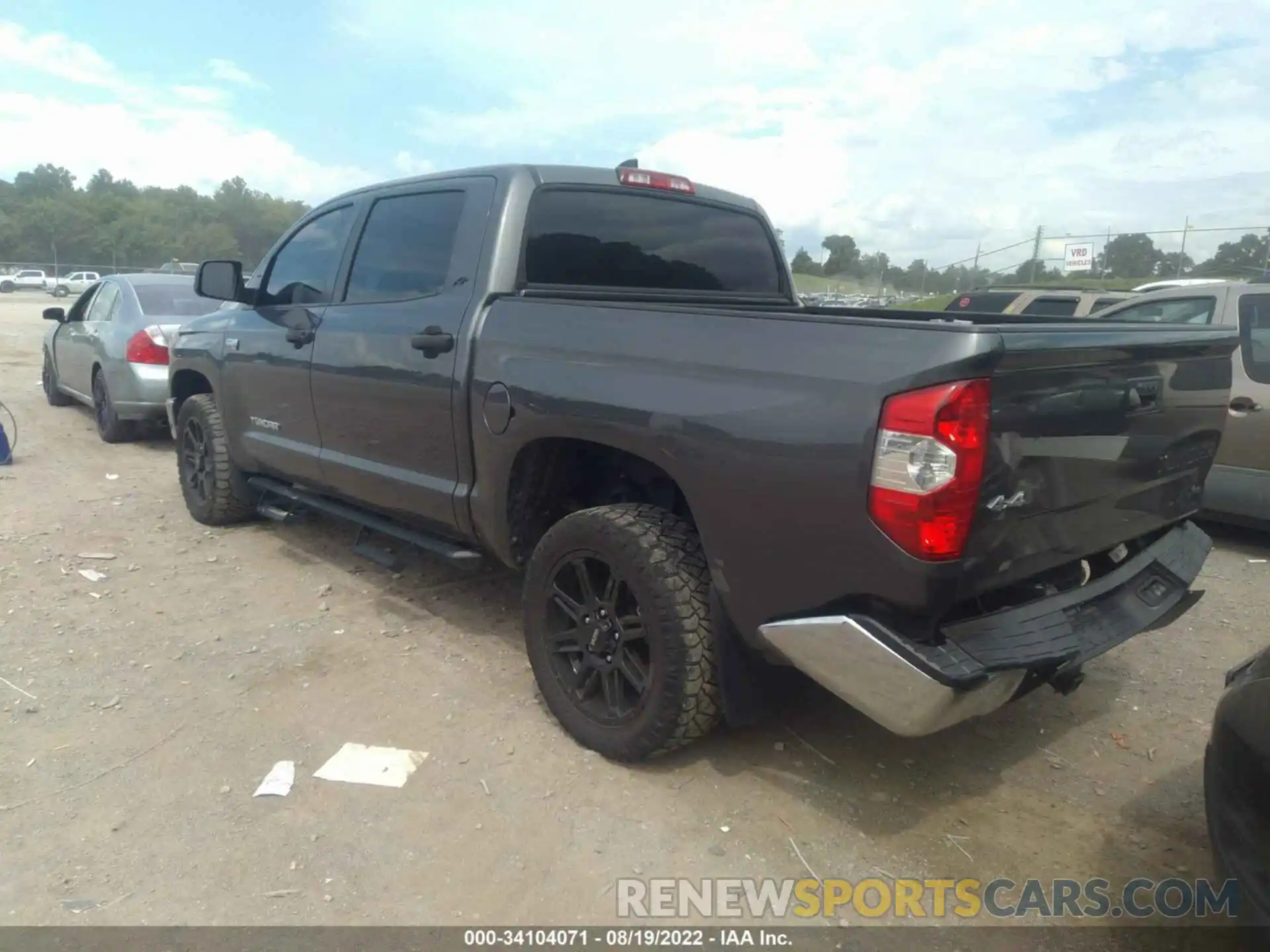 3 Photograph of a damaged car 5TFDY5F1XLX907552 TOYOTA TUNDRA 4WD 2020