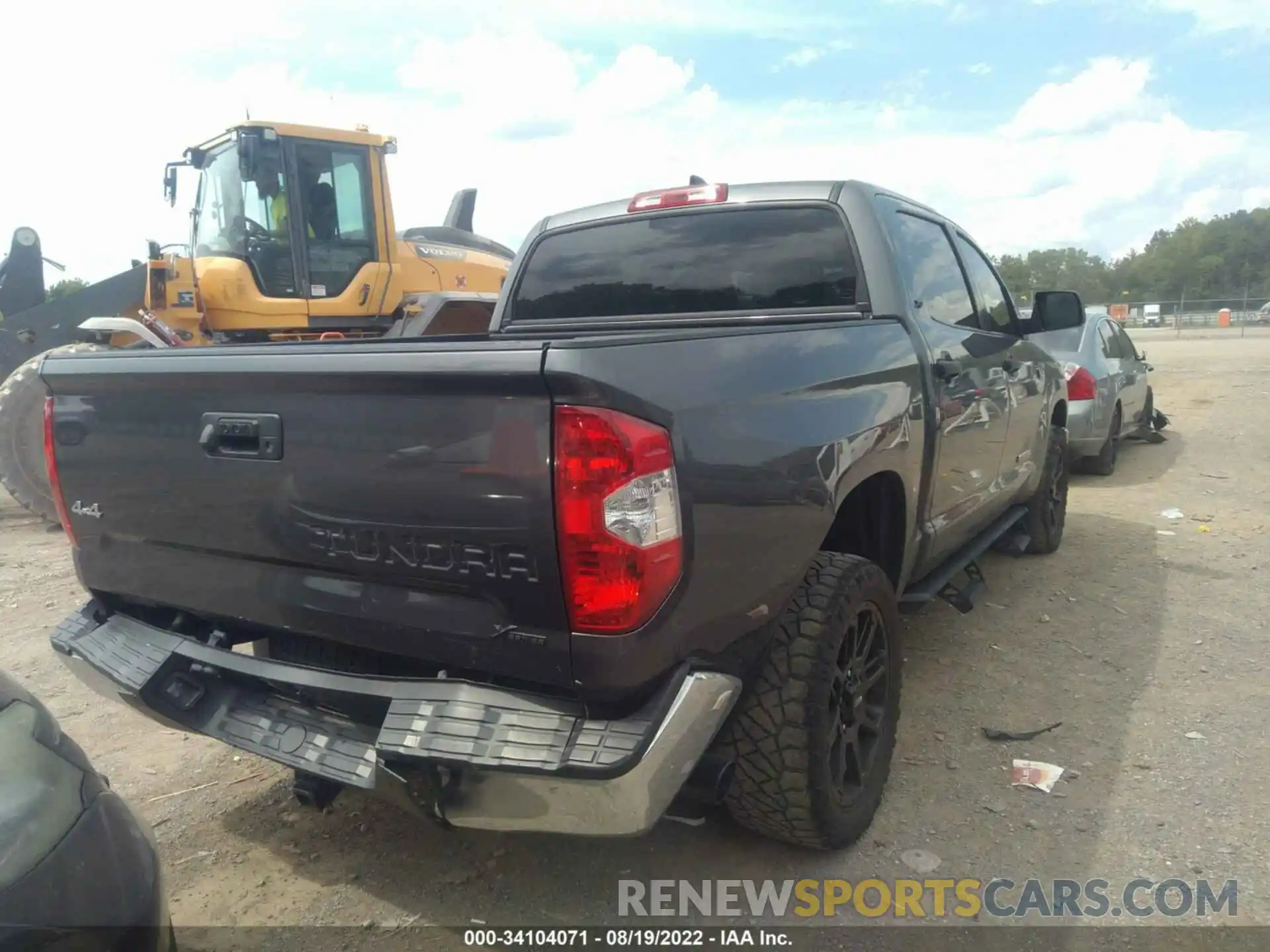 6 Photograph of a damaged car 5TFDY5F1XLX907552 TOYOTA TUNDRA 4WD 2020