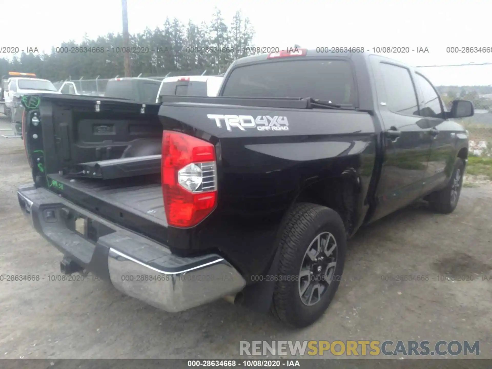 4 Photograph of a damaged car 5TFDY5F1XLX927283 TOYOTA TUNDRA 4WD 2020