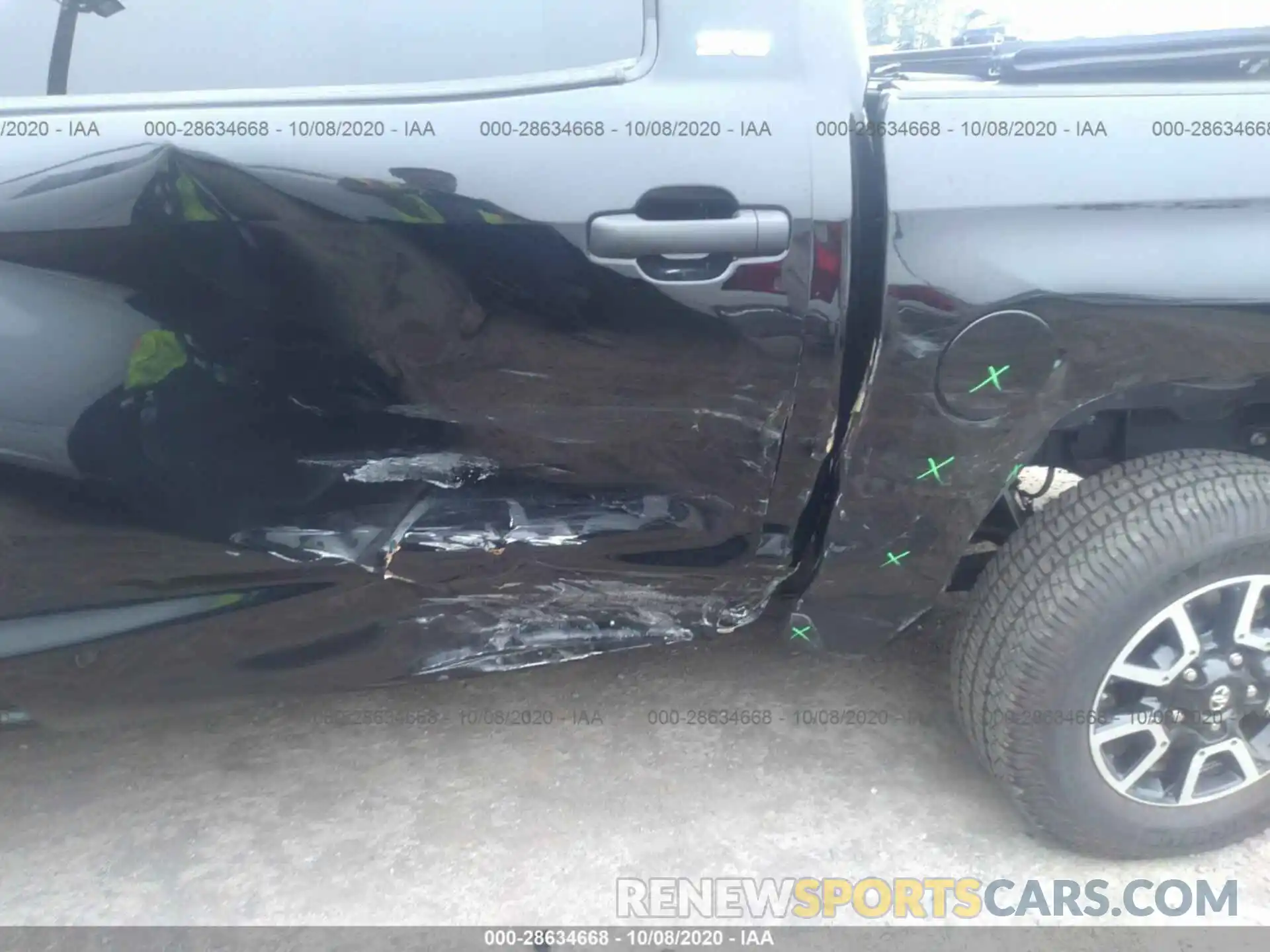 6 Photograph of a damaged car 5TFDY5F1XLX927283 TOYOTA TUNDRA 4WD 2020