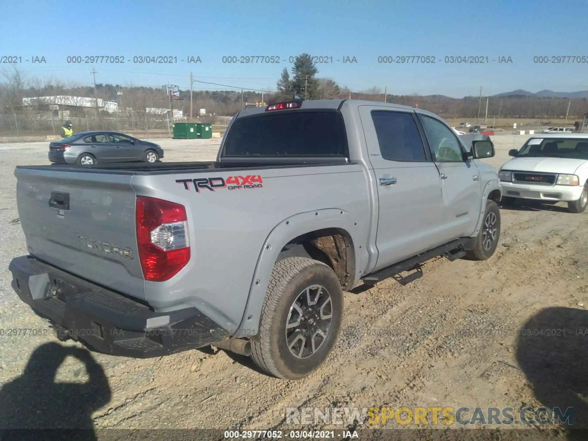 4 Фотография поврежденного автомобиля 5TFHY5F11LX935001 TOYOTA TUNDRA 4WD 2020