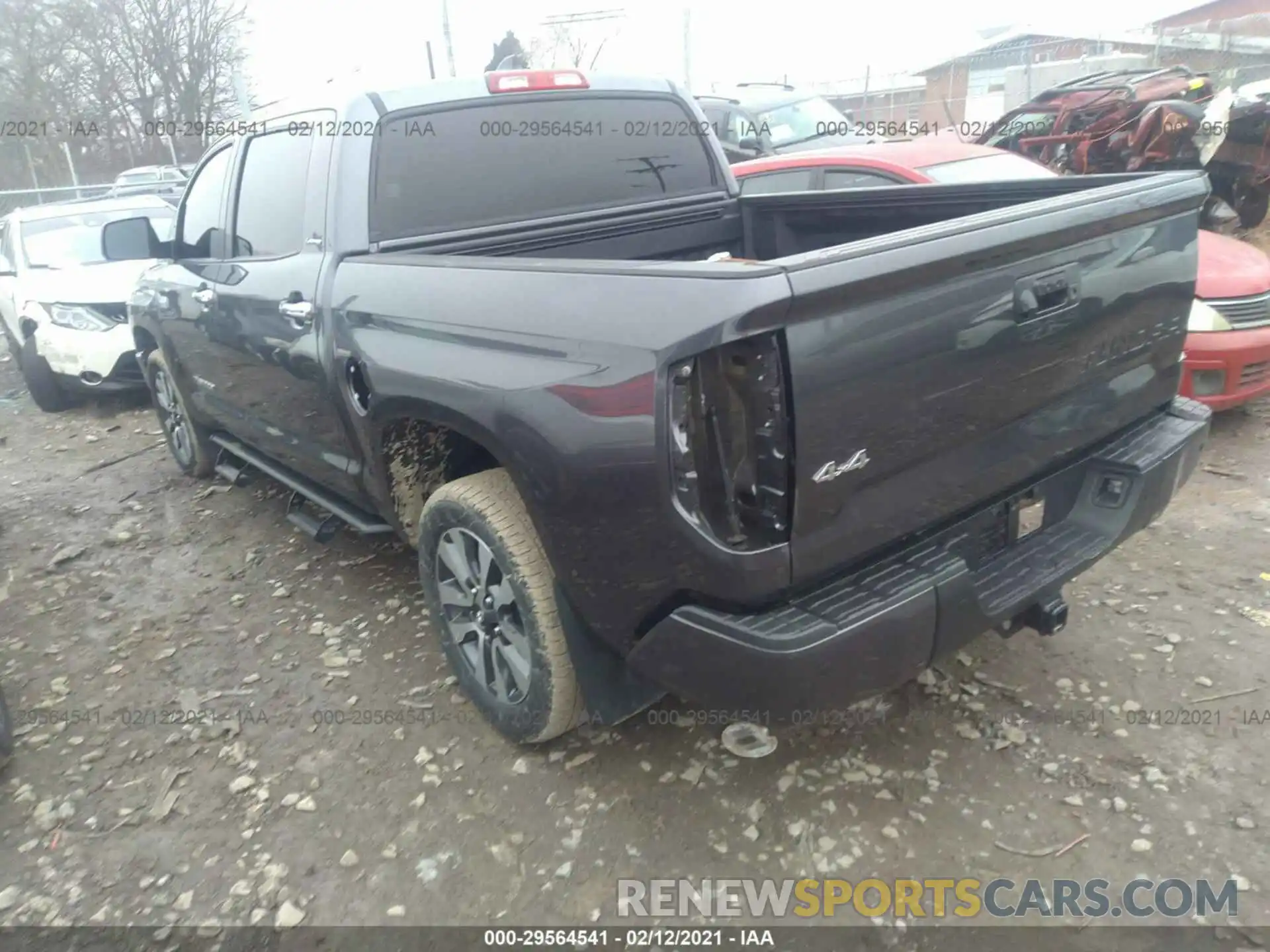 3 Фотография поврежденного автомобиля 5TFHY5F13LX918300 TOYOTA TUNDRA 4WD 2020