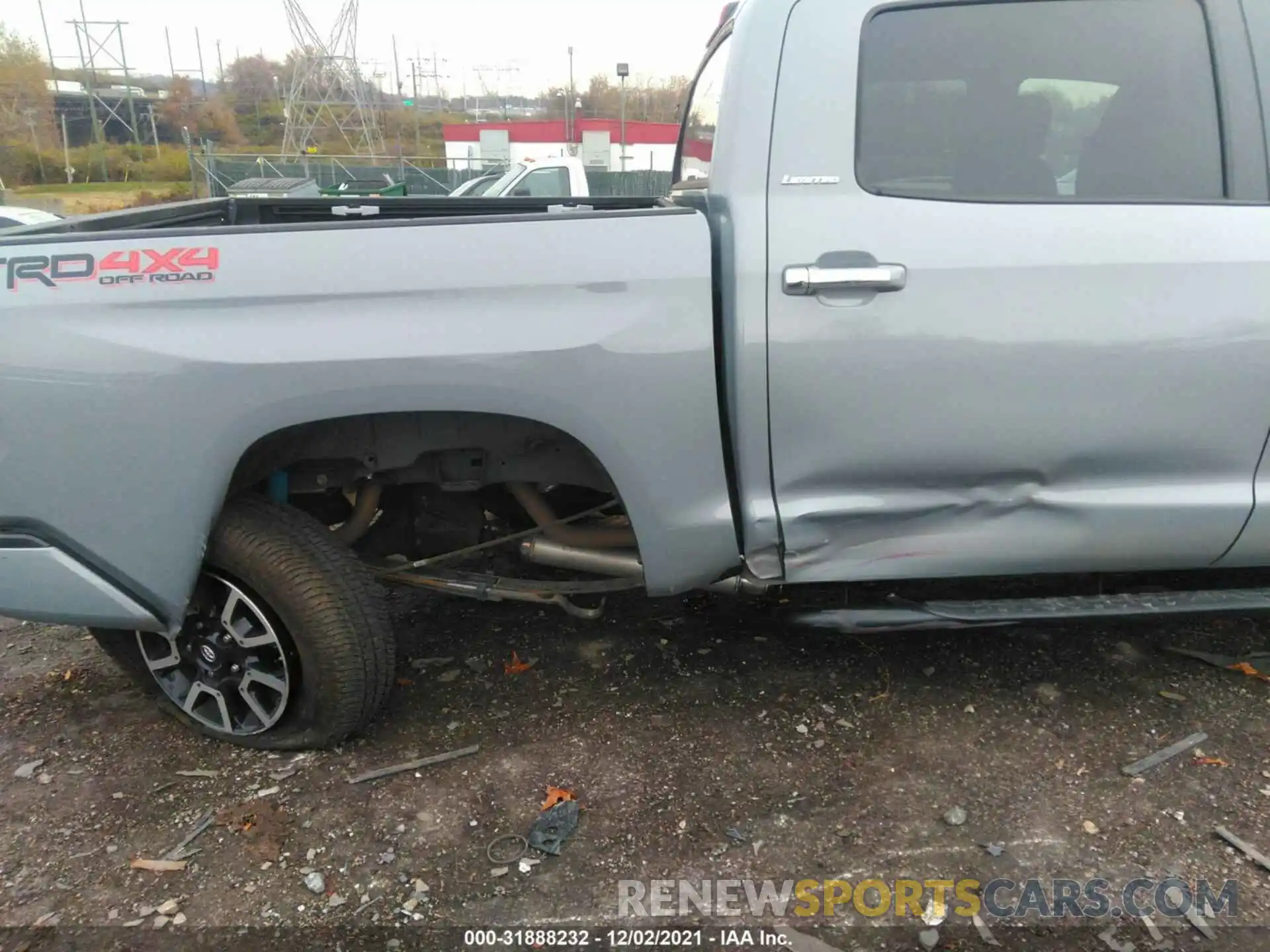 6 Photograph of a damaged car 5TFHY5F15LX908089 TOYOTA TUNDRA 4WD 2020