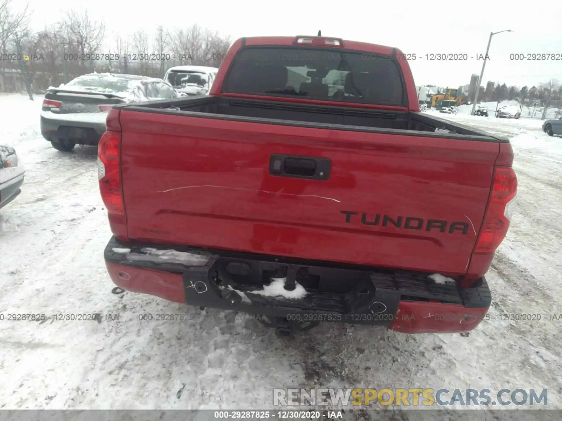 6 Photograph of a damaged car 5TFHY5F1XLX944229 TOYOTA TUNDRA 4WD 2020