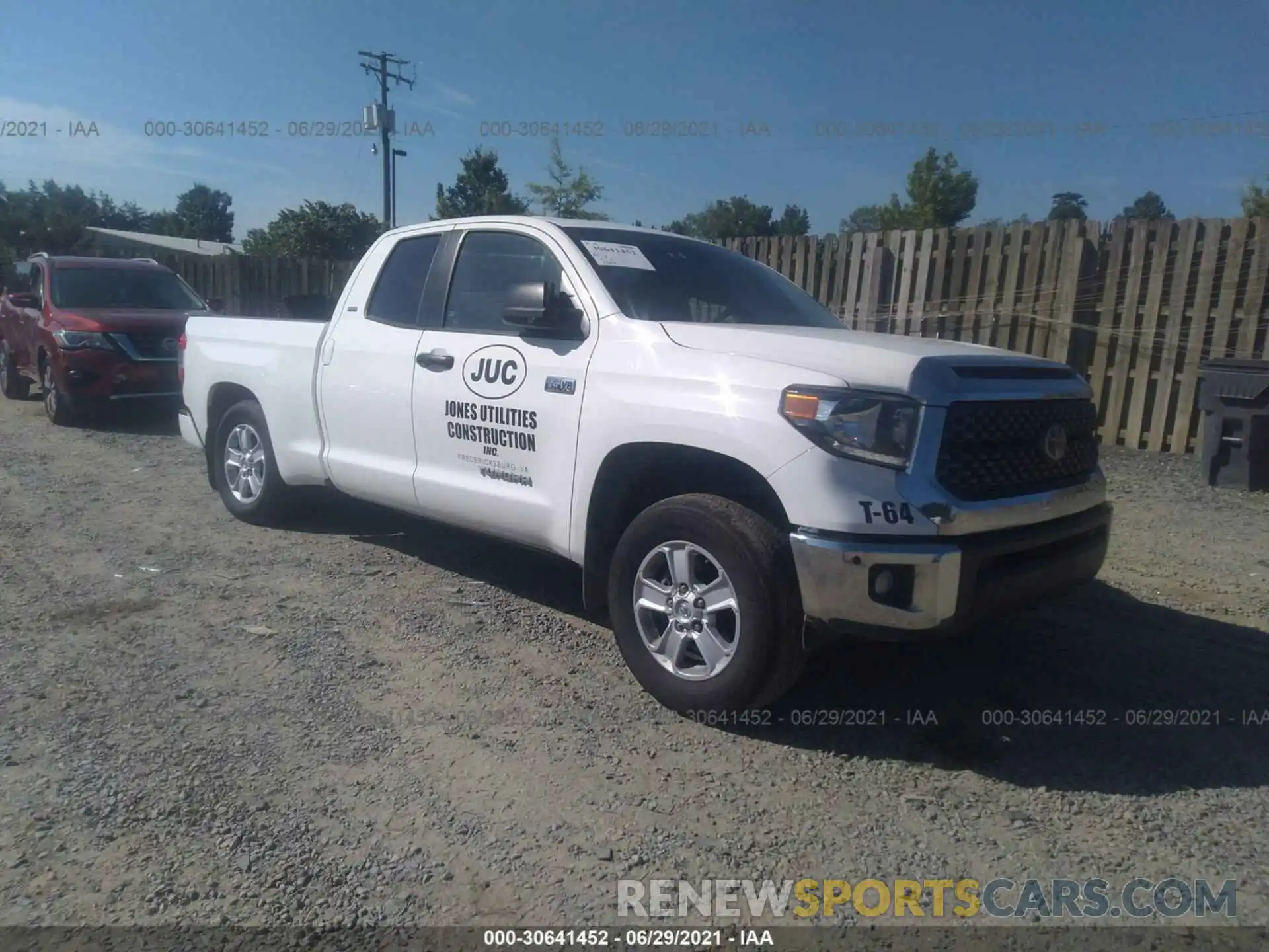 1 Photograph of a damaged car 5TFUY5F10LX894438 TOYOTA TUNDRA 4WD 2020