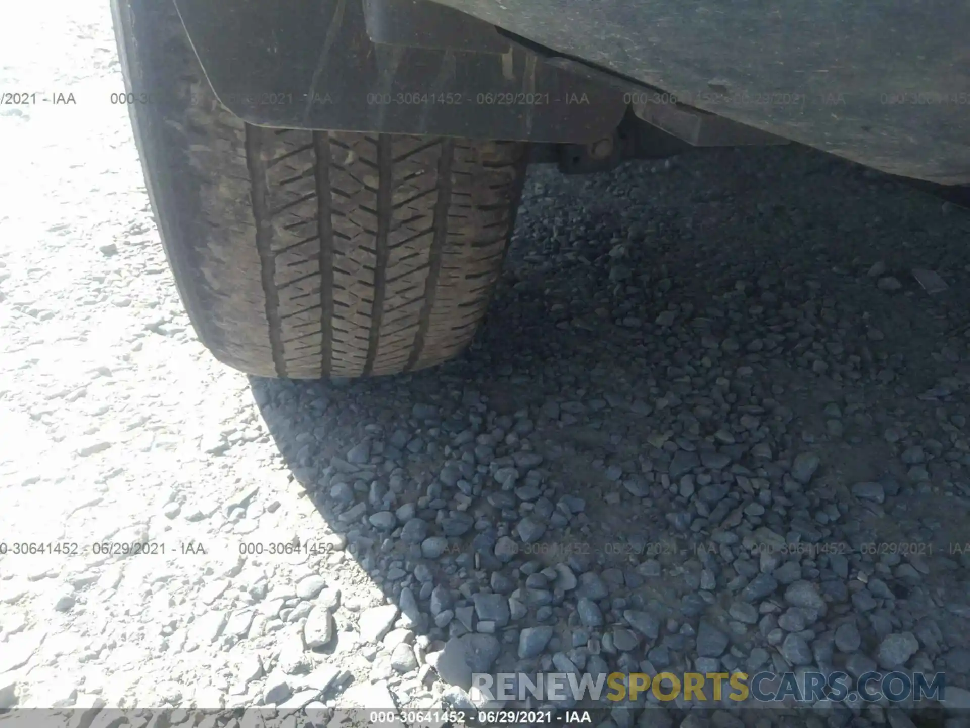 14 Photograph of a damaged car 5TFUY5F10LX894438 TOYOTA TUNDRA 4WD 2020