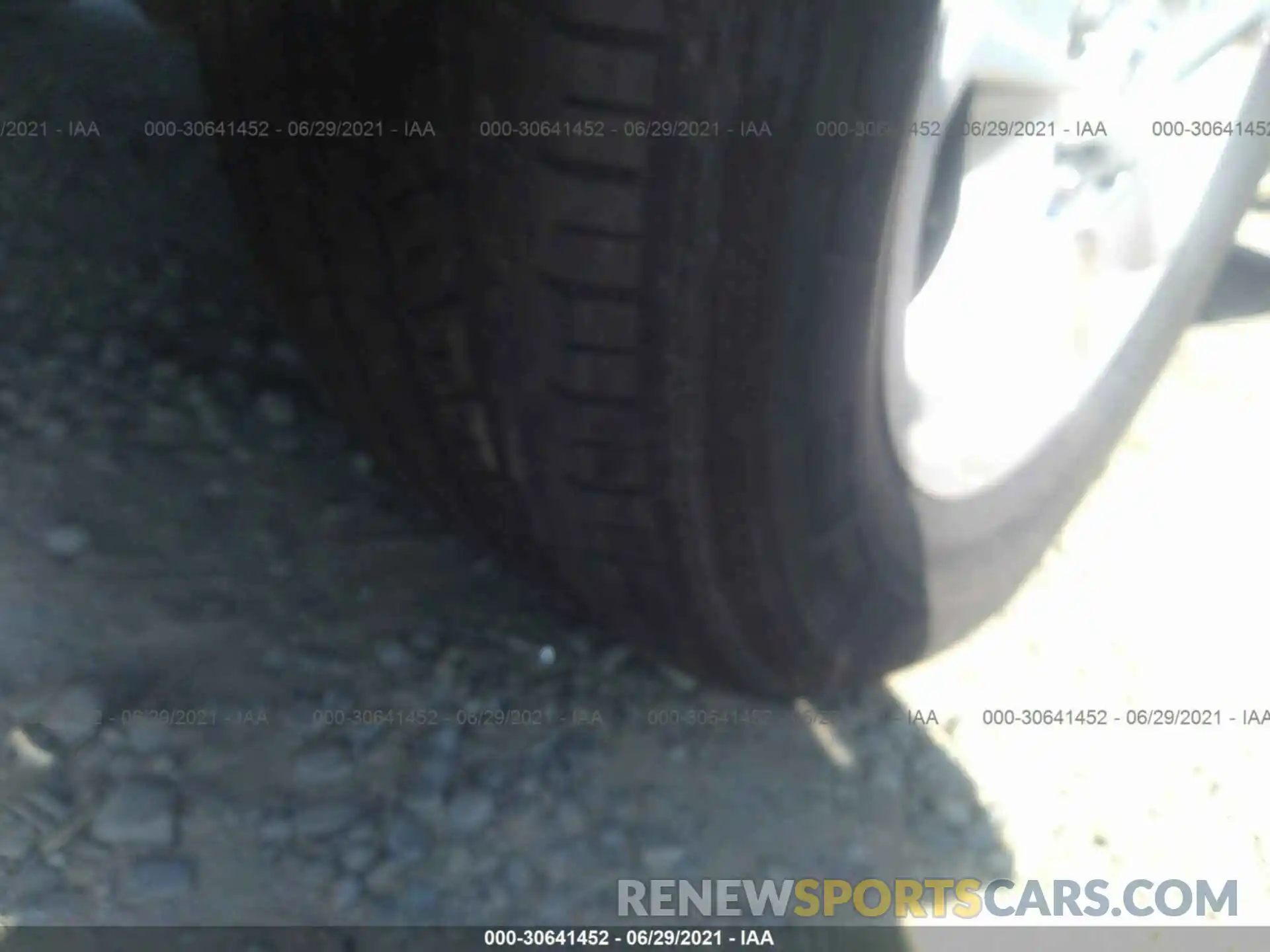 15 Photograph of a damaged car 5TFUY5F10LX894438 TOYOTA TUNDRA 4WD 2020