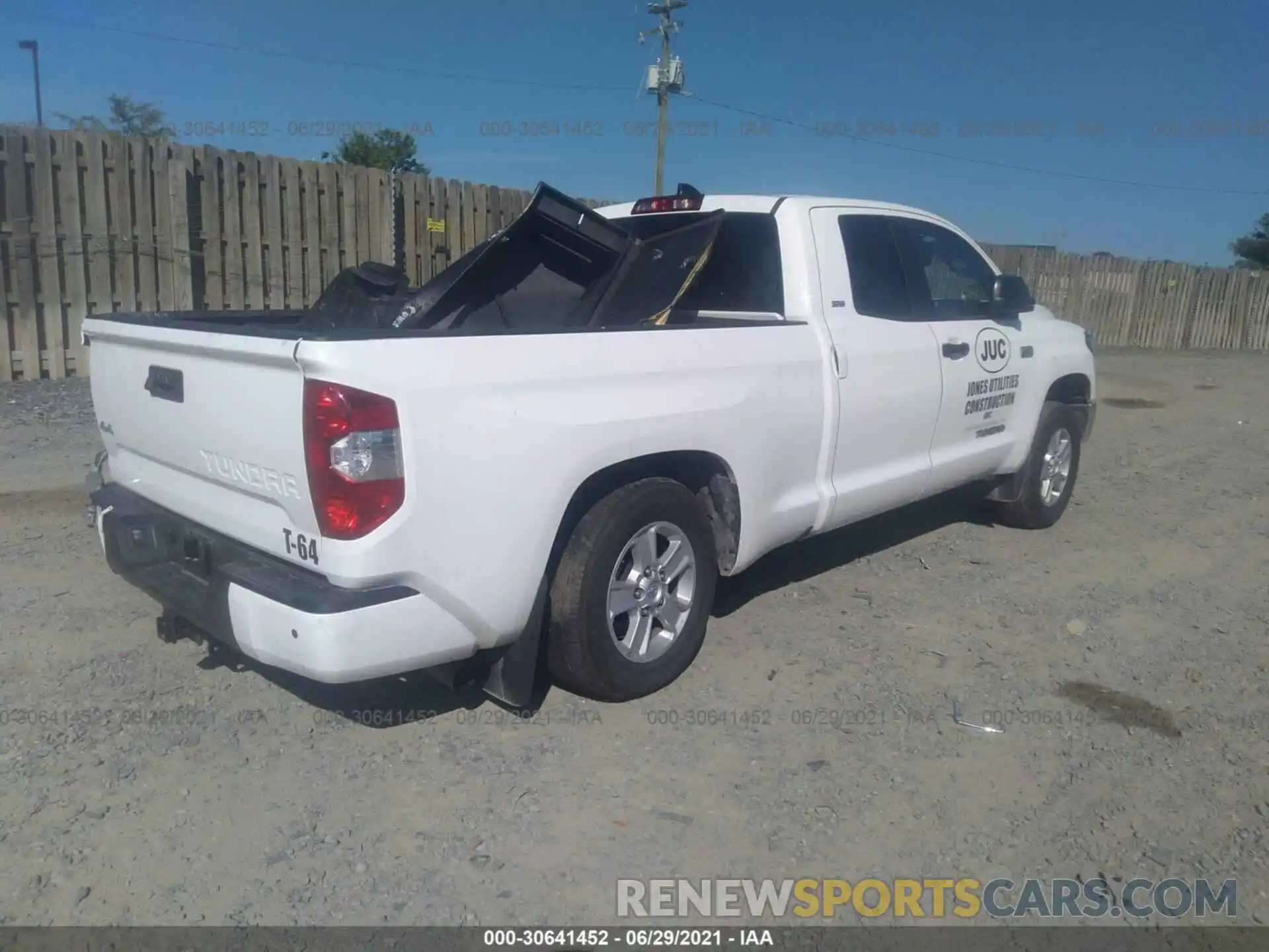 4 Photograph of a damaged car 5TFUY5F10LX894438 TOYOTA TUNDRA 4WD 2020