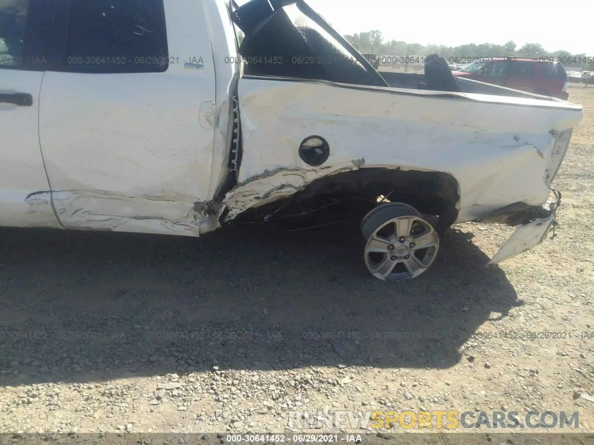 6 Photograph of a damaged car 5TFUY5F10LX894438 TOYOTA TUNDRA 4WD 2020