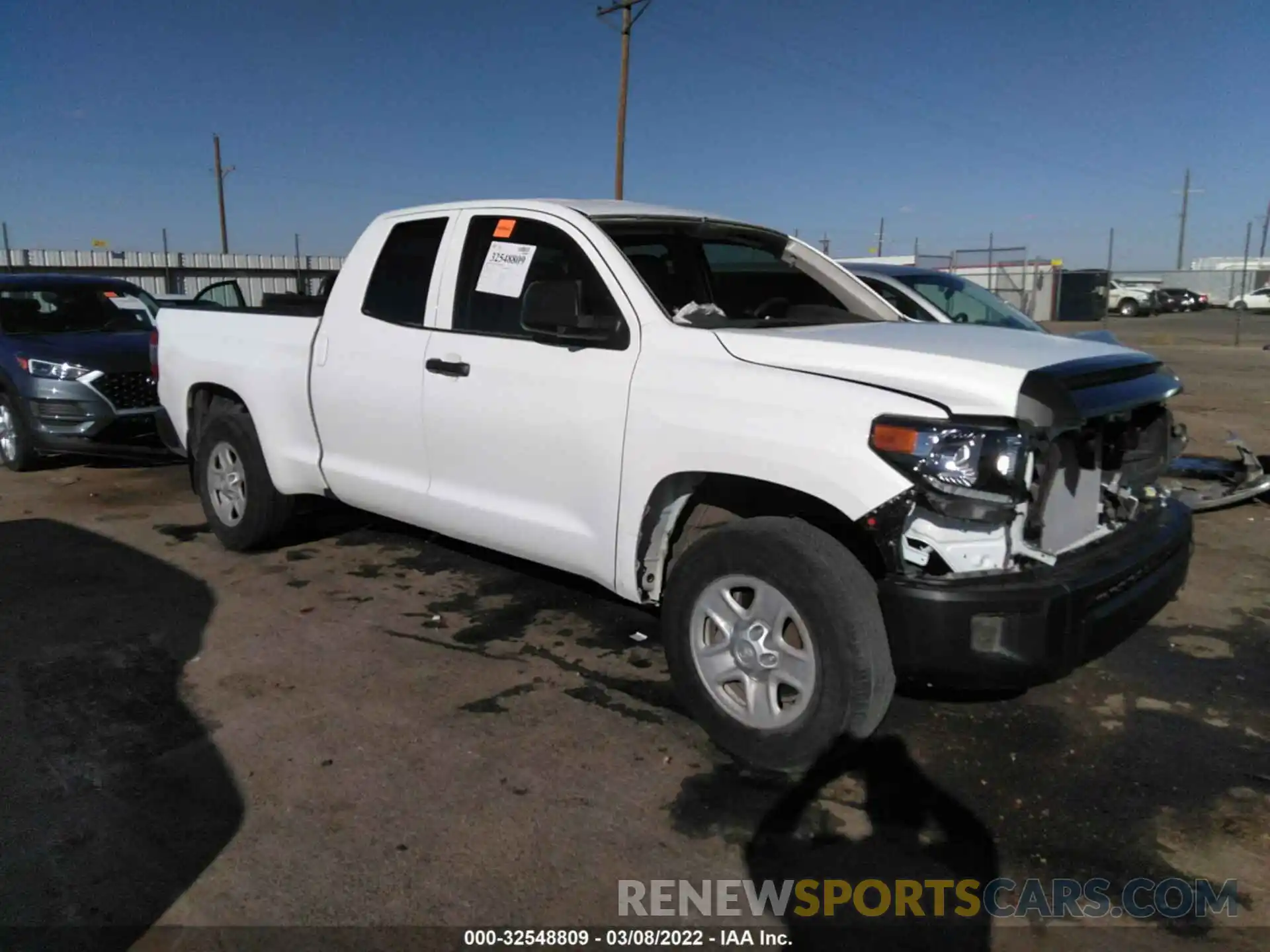 1 Photograph of a damaged car 5TFUY5F10LX902120 TOYOTA TUNDRA 4WD 2020